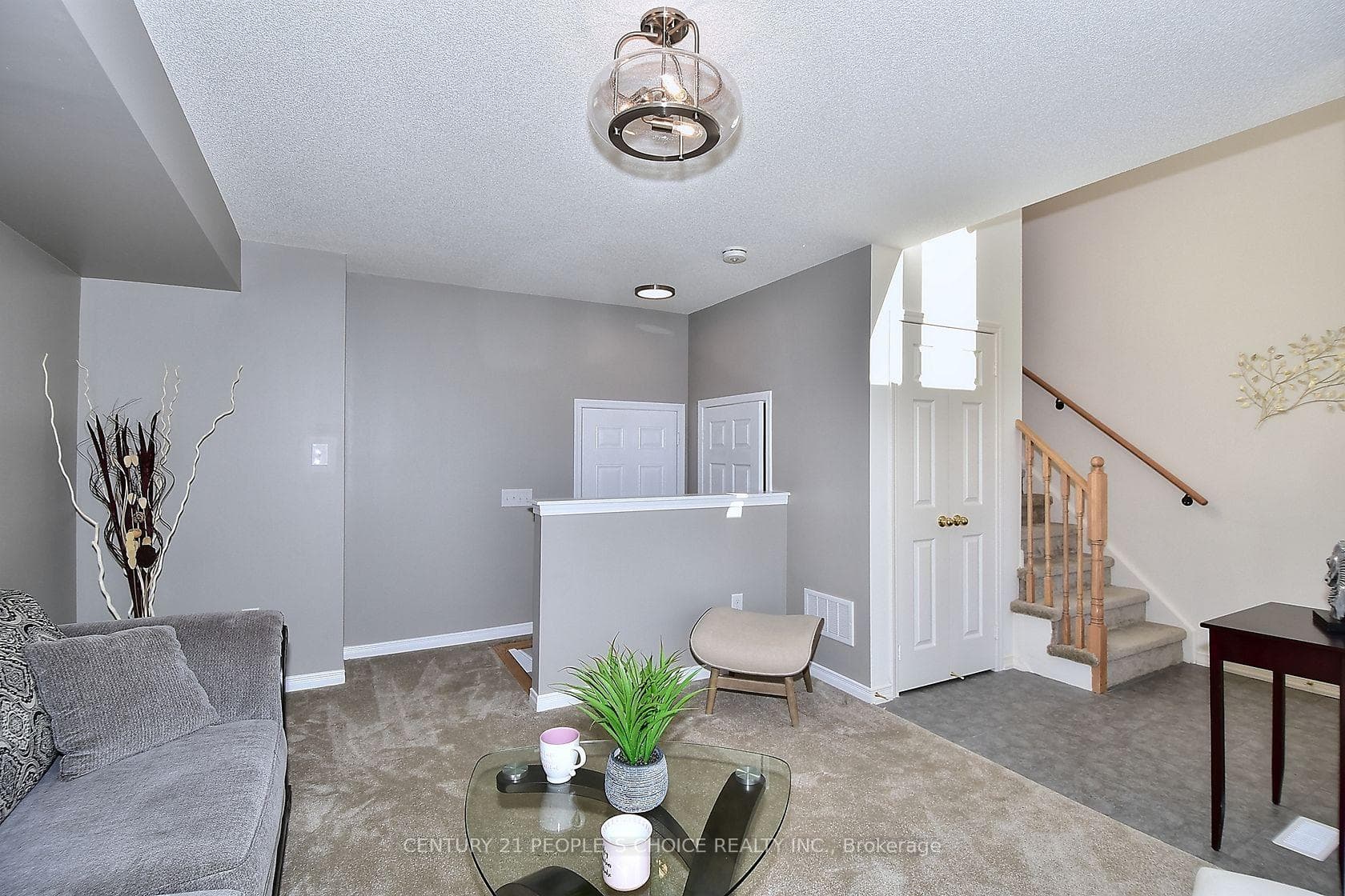 13 Devineridge Avenue photo 6