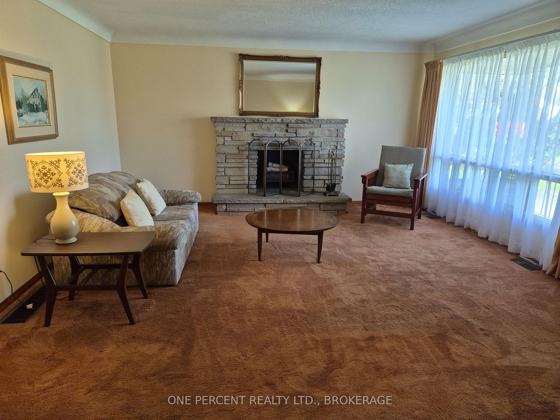 12 Campbell Crescent photo 32