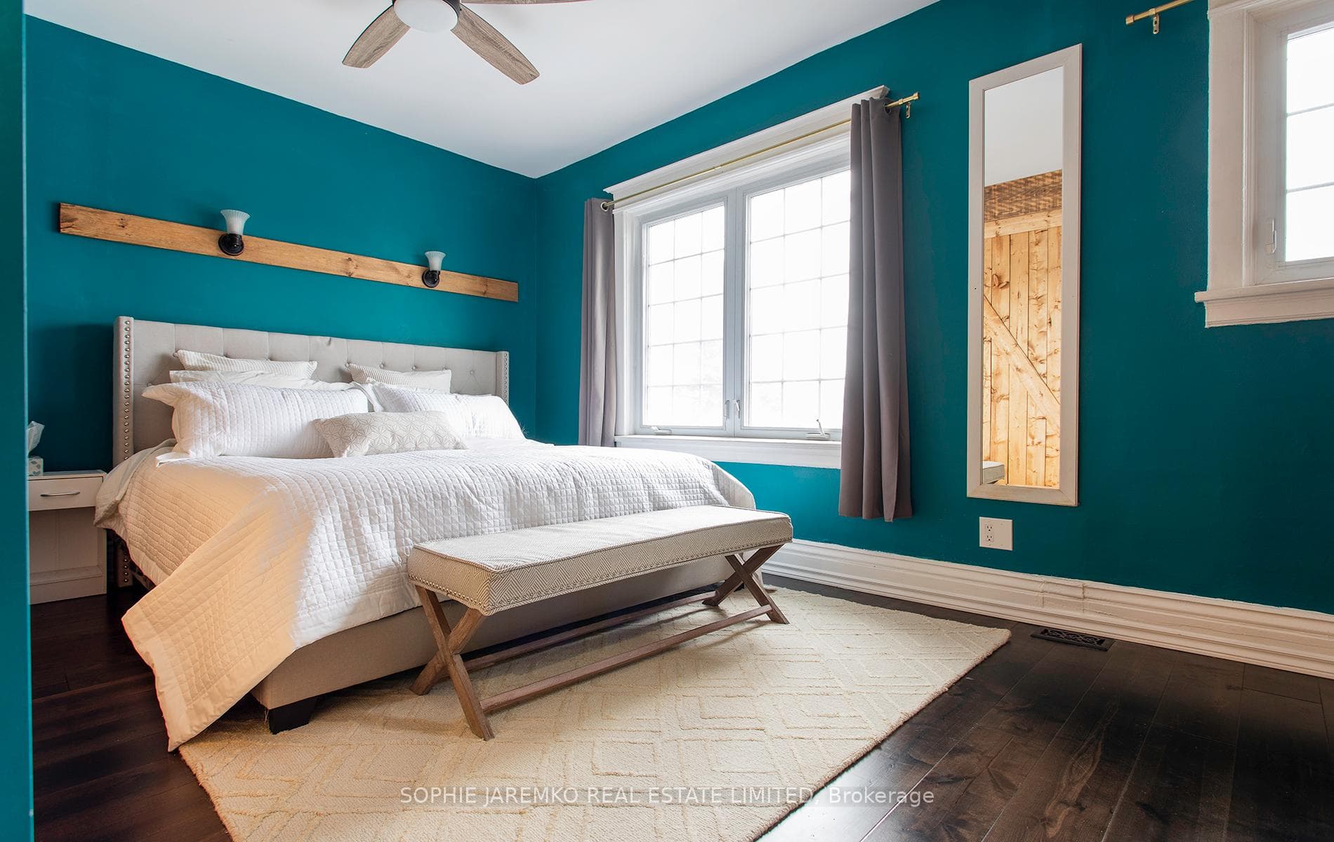 Lg south windows, ceiling fan.