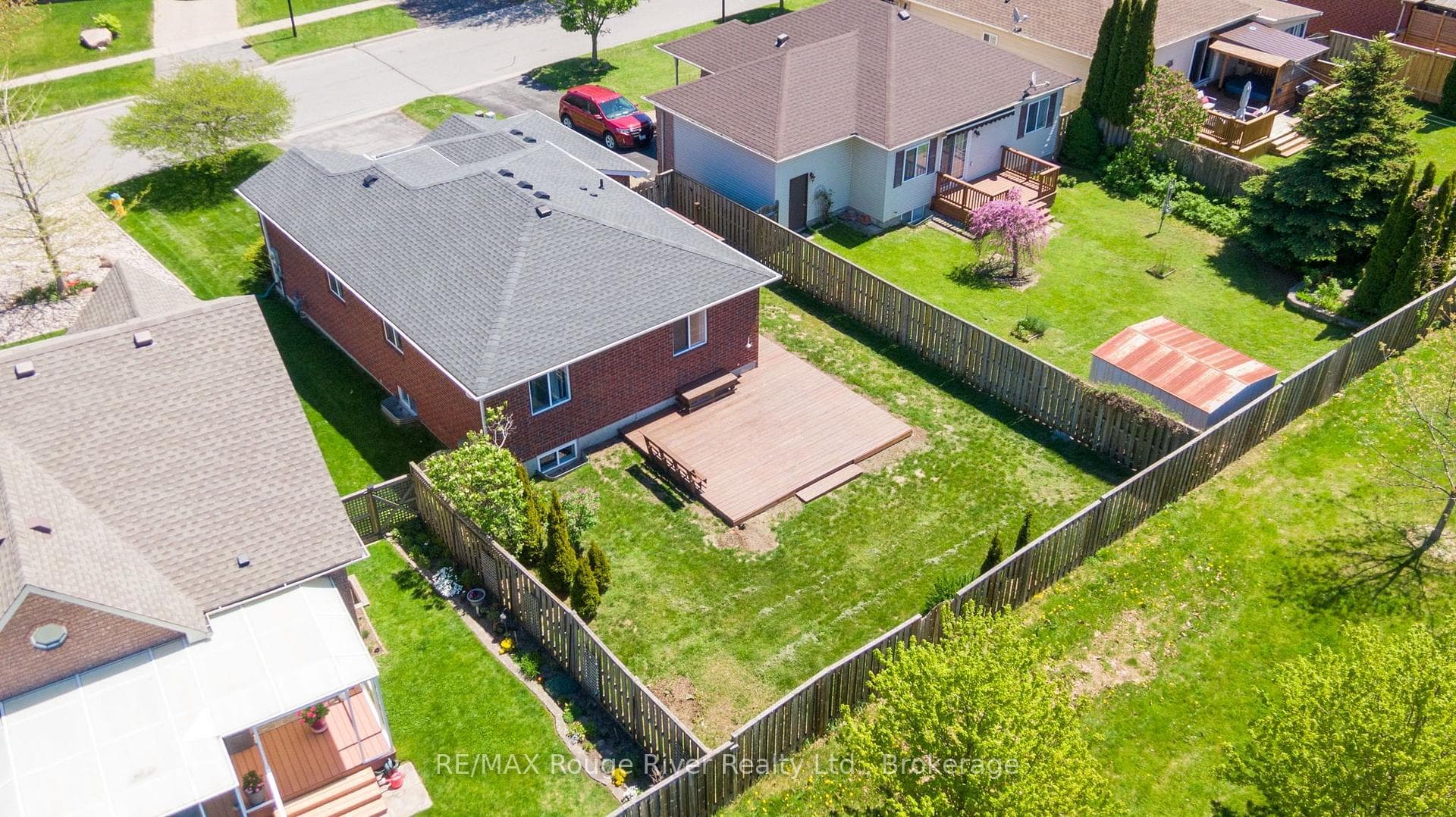 795 Munson Crescent photo 35