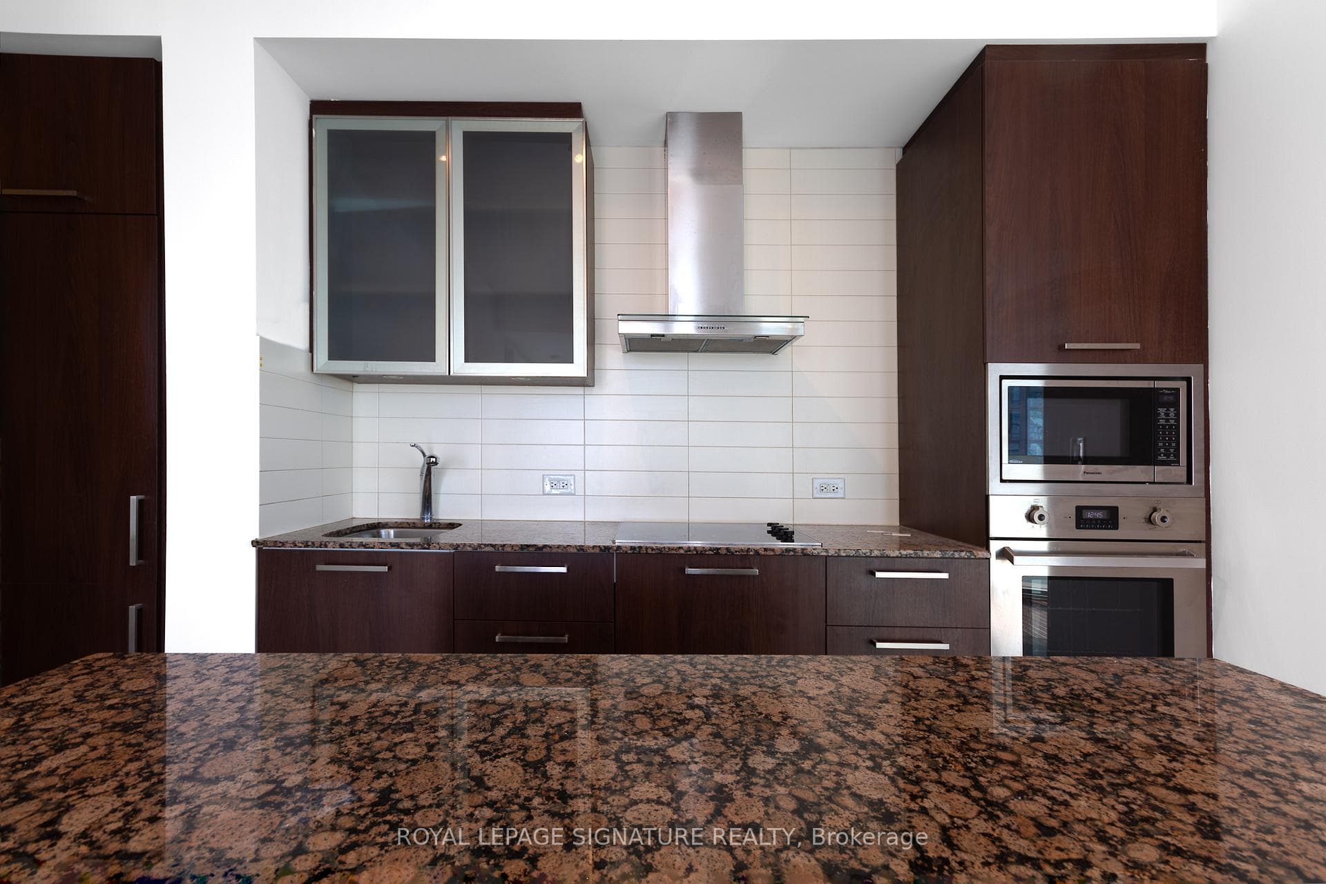 12 York Street Unit 4202 photo 10