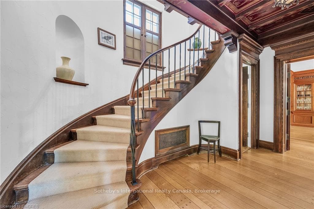 156 JOHN Street photo 9