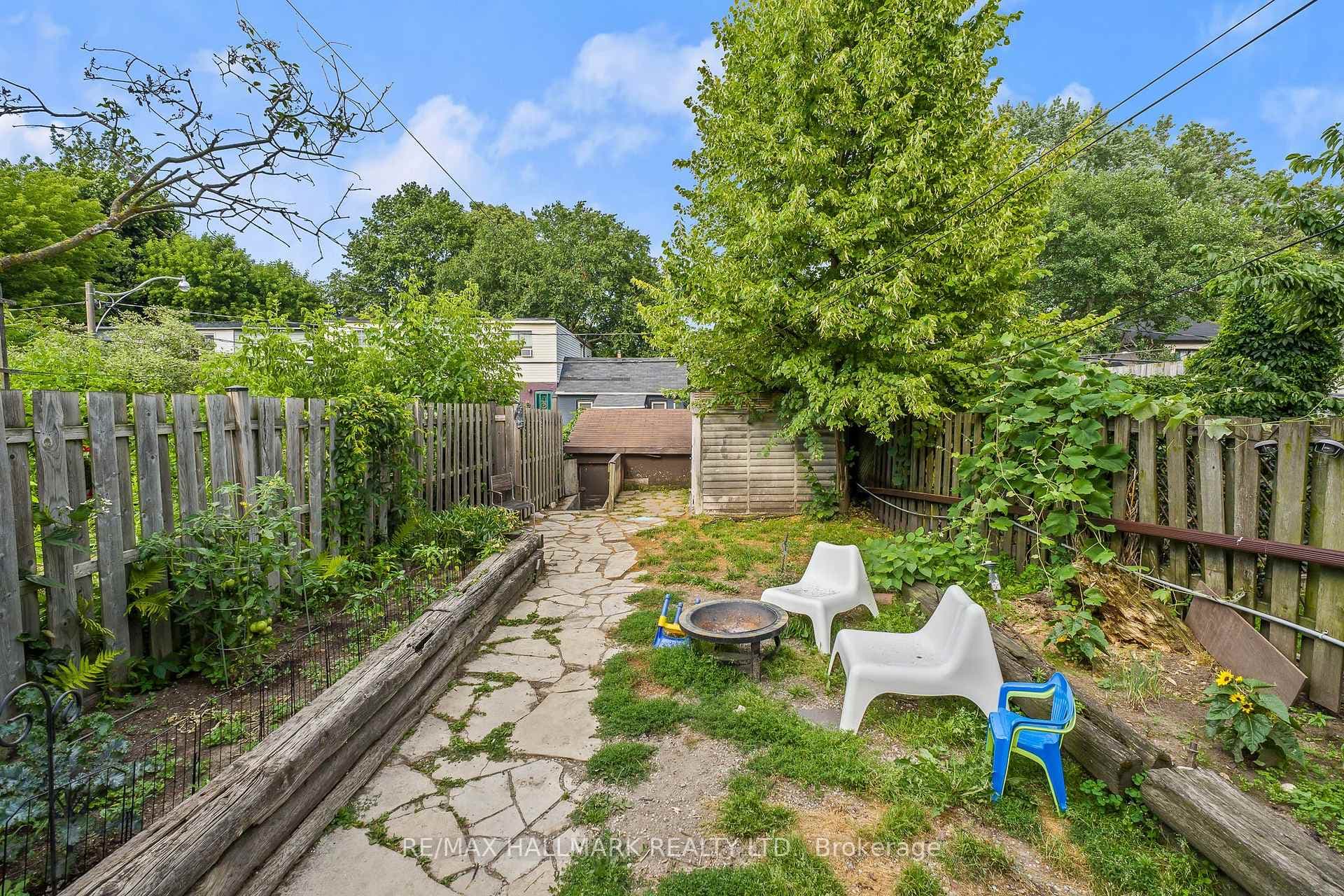 159 Parkmount Road photo 17