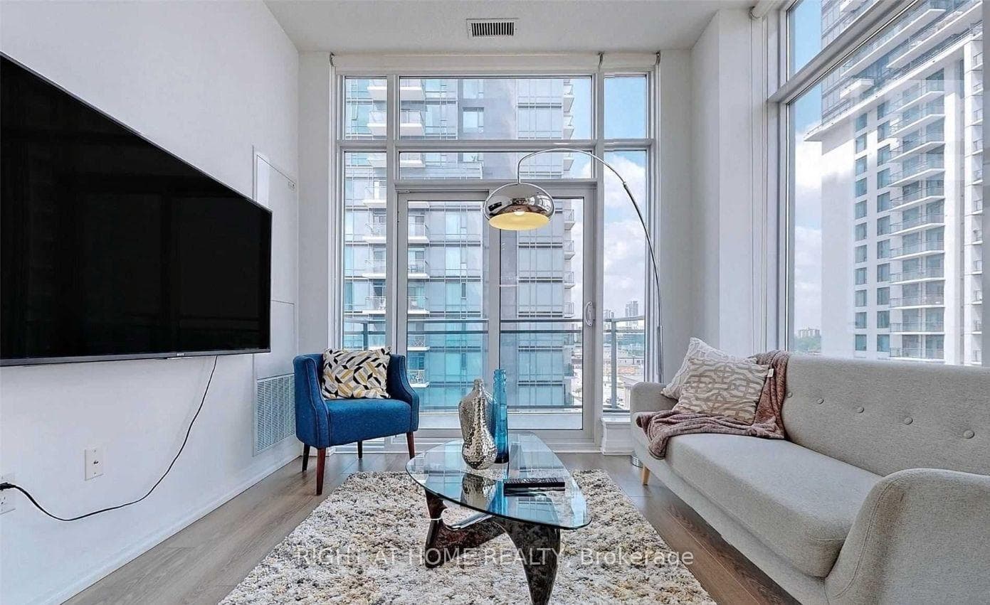 55 Ann O'Reilly Road Unit PH23 photo 4