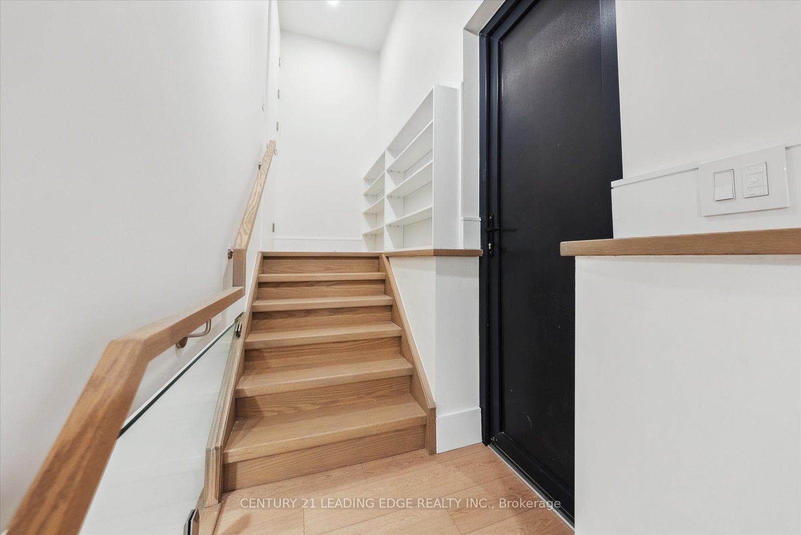 257 Robina Avenue photo 41