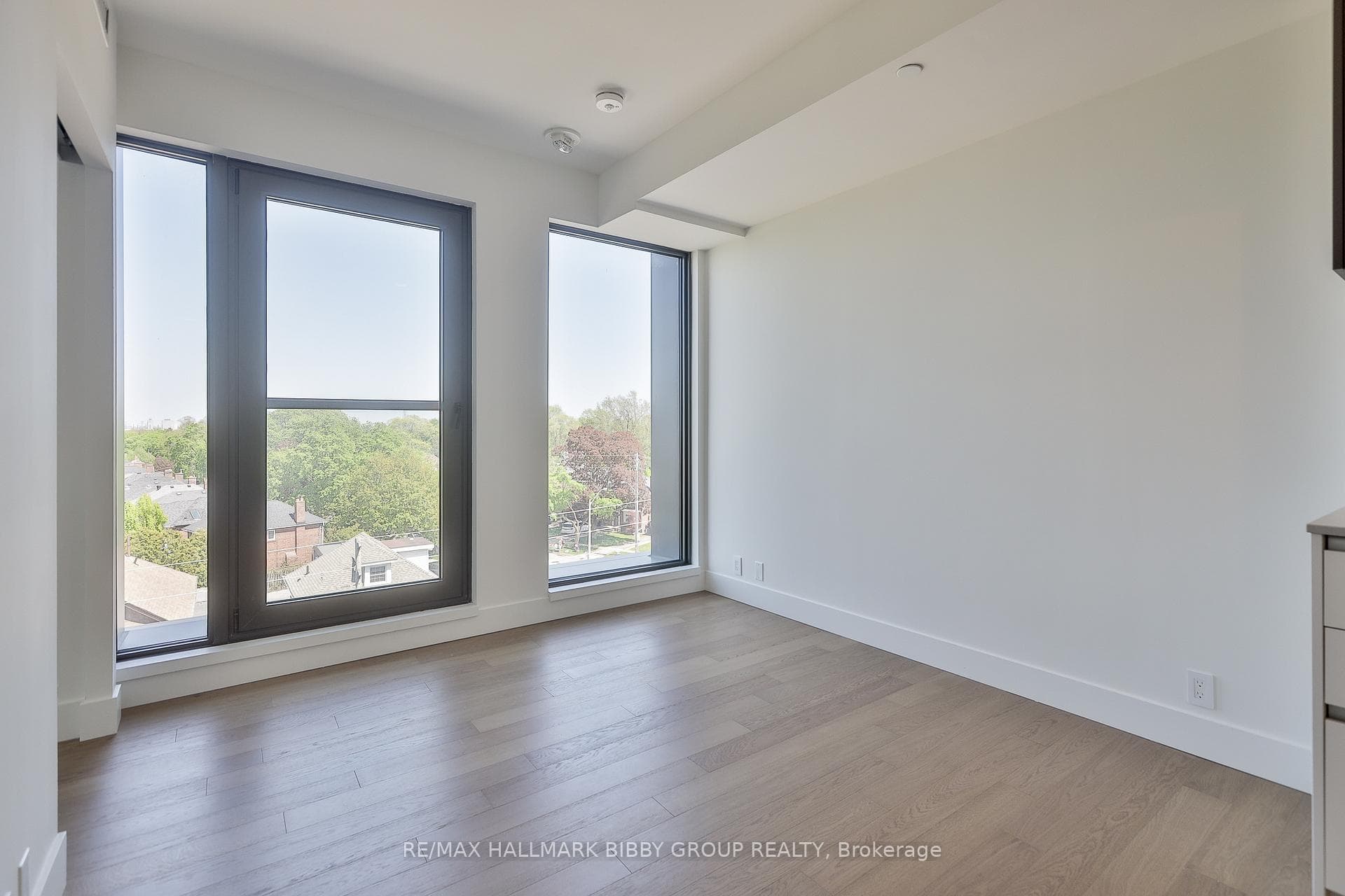 1414 Bayview Avenue Unit 505 photo 5
