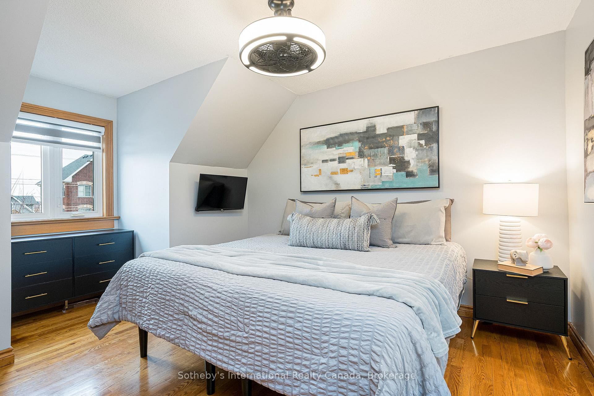 154 Mary Street photo 30