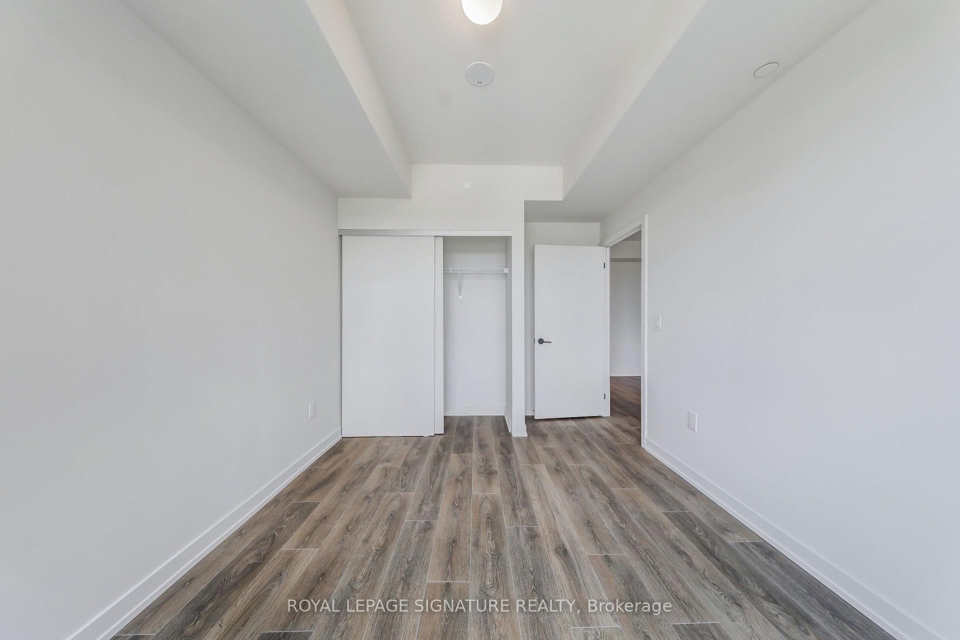181 Sterling Road Unit 608 photo 11