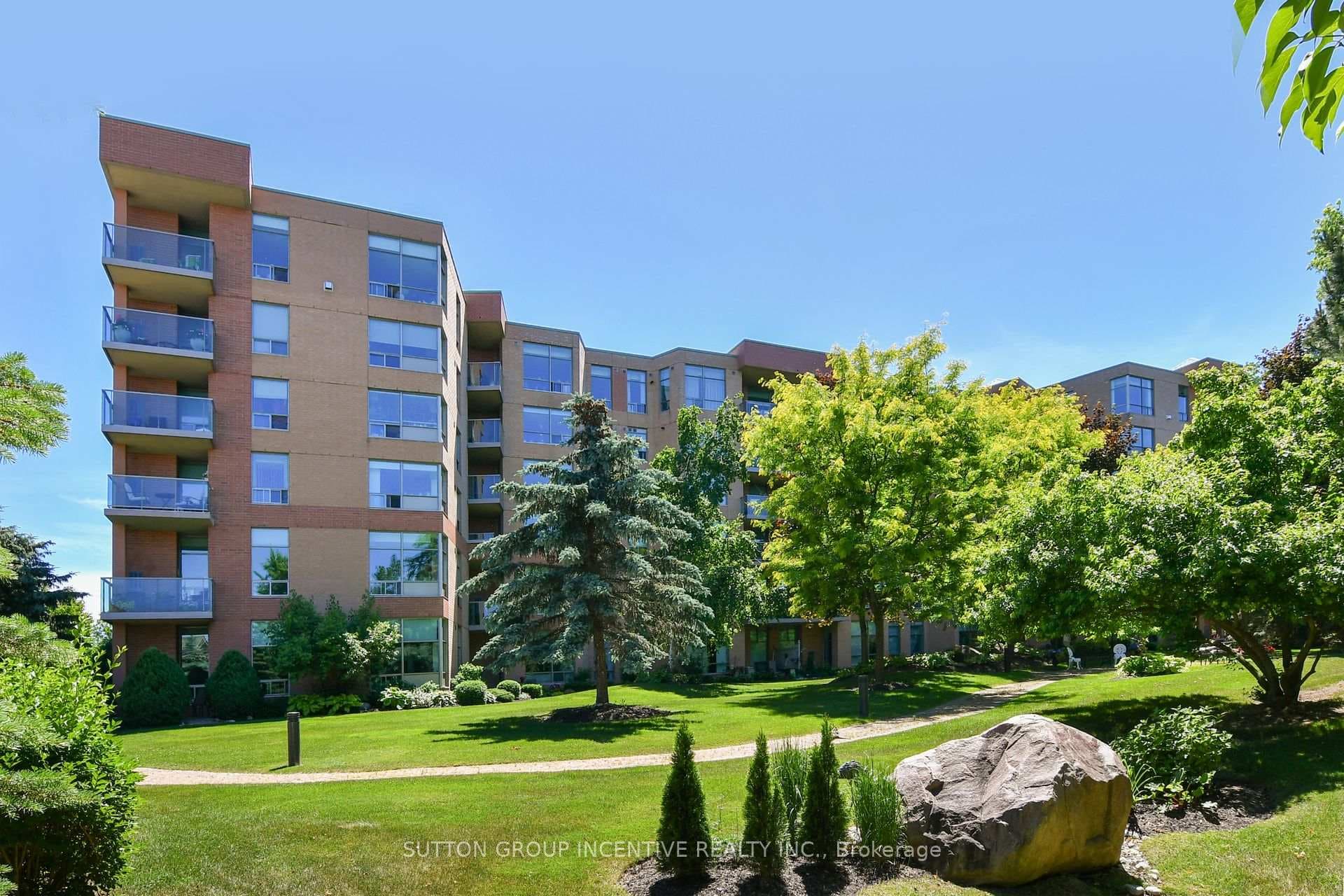 4 Briar Hill Heights Unit 508 photo 2