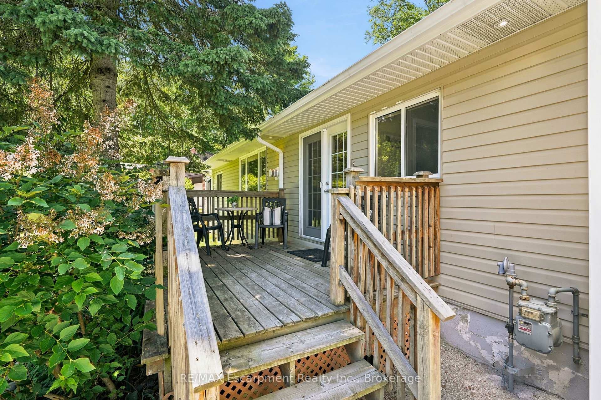 16 Hiawatha Road photo 4