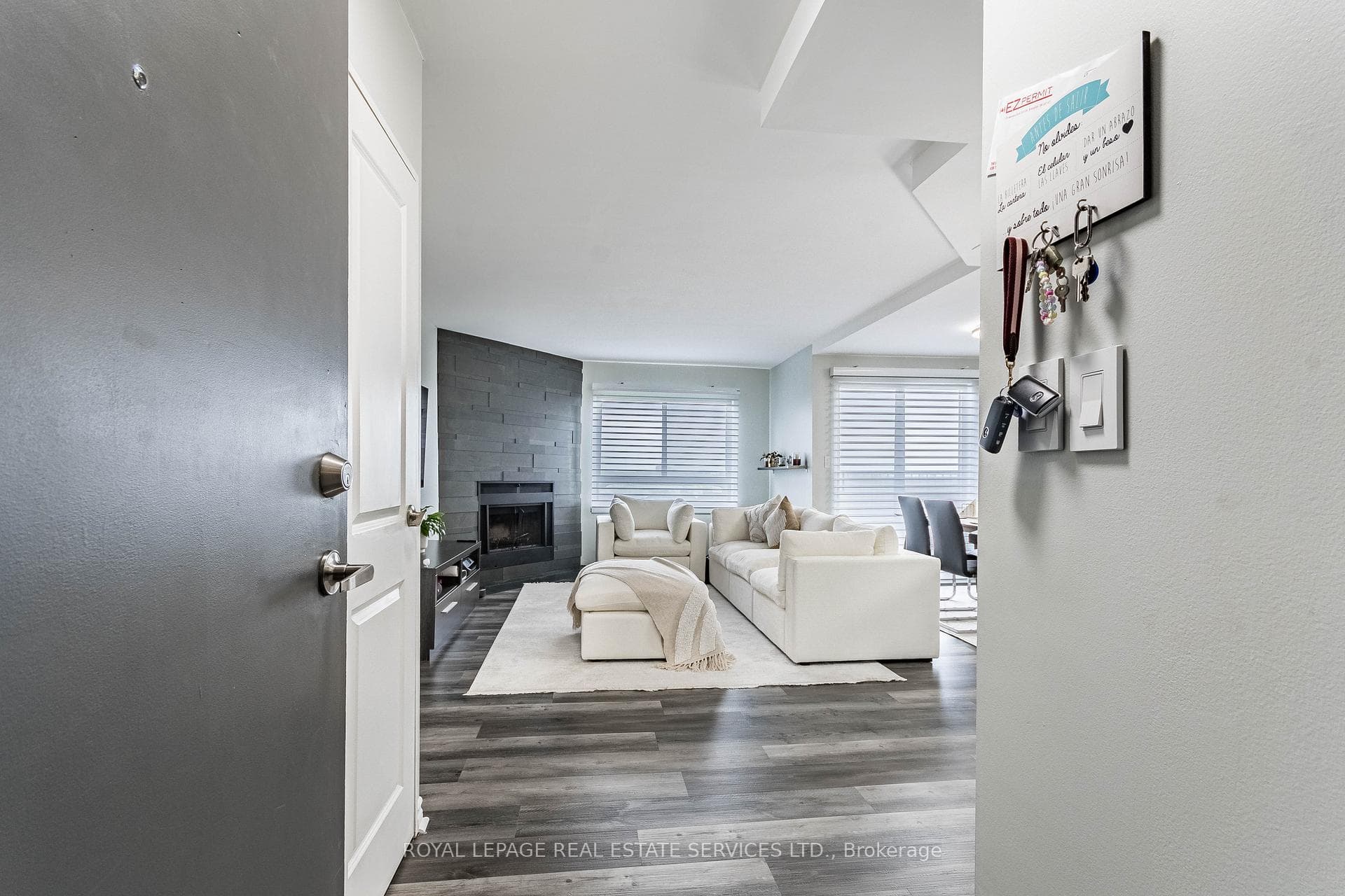 1000 Cedarglen Gate Unit 619 photo 4