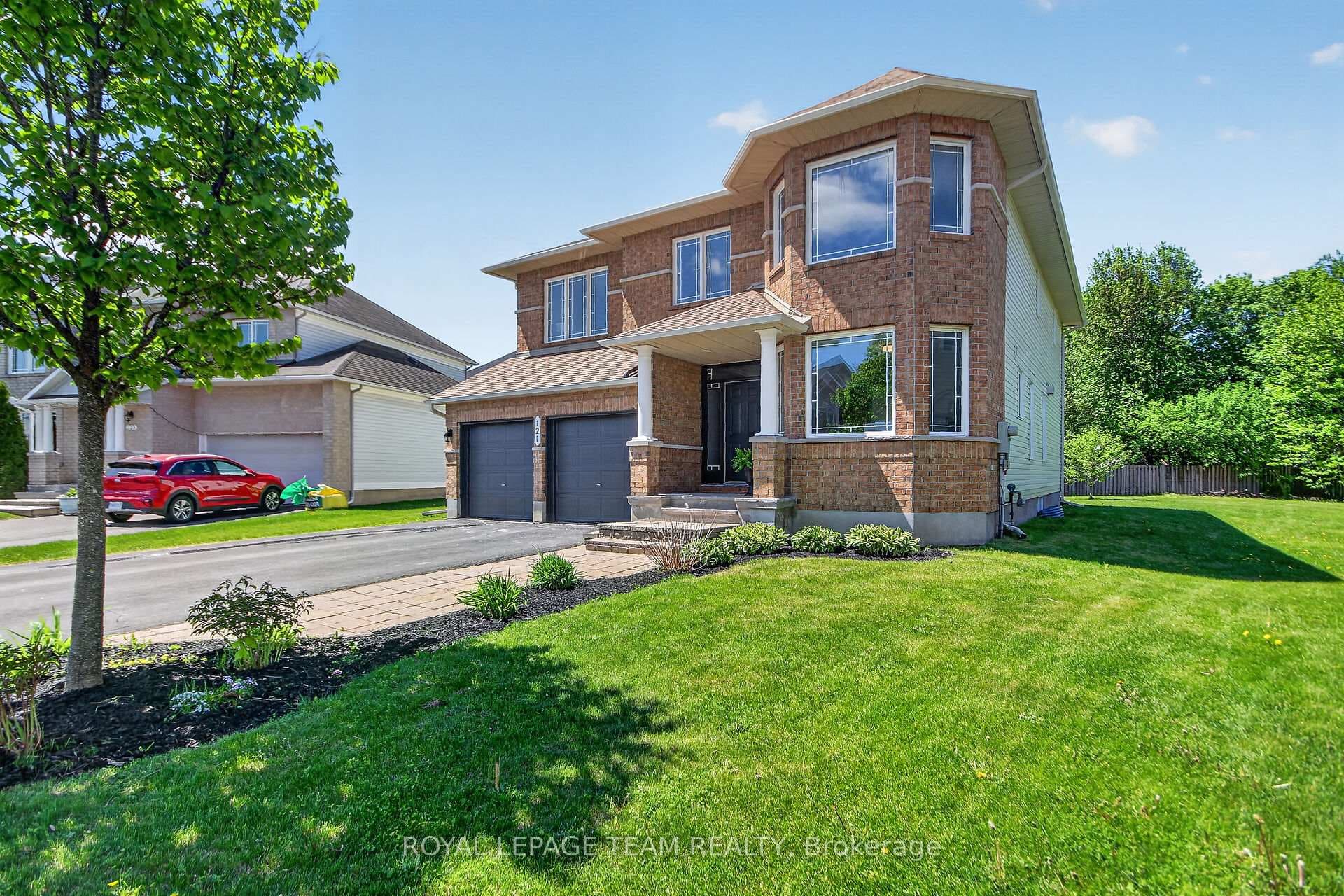 121 Muskego Crescent photo 2