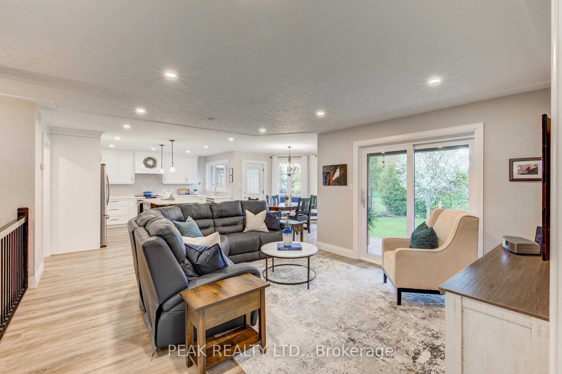 250 Westwood Avenue photo 9