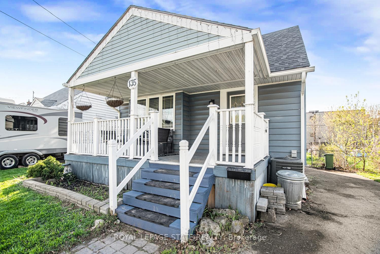 135 Glassco Avenue photo 3