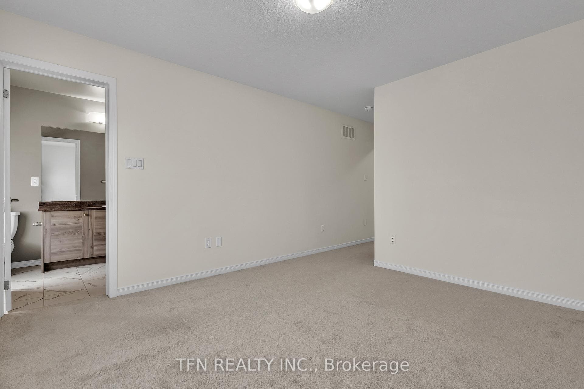 18 Bee Crescent photo 20