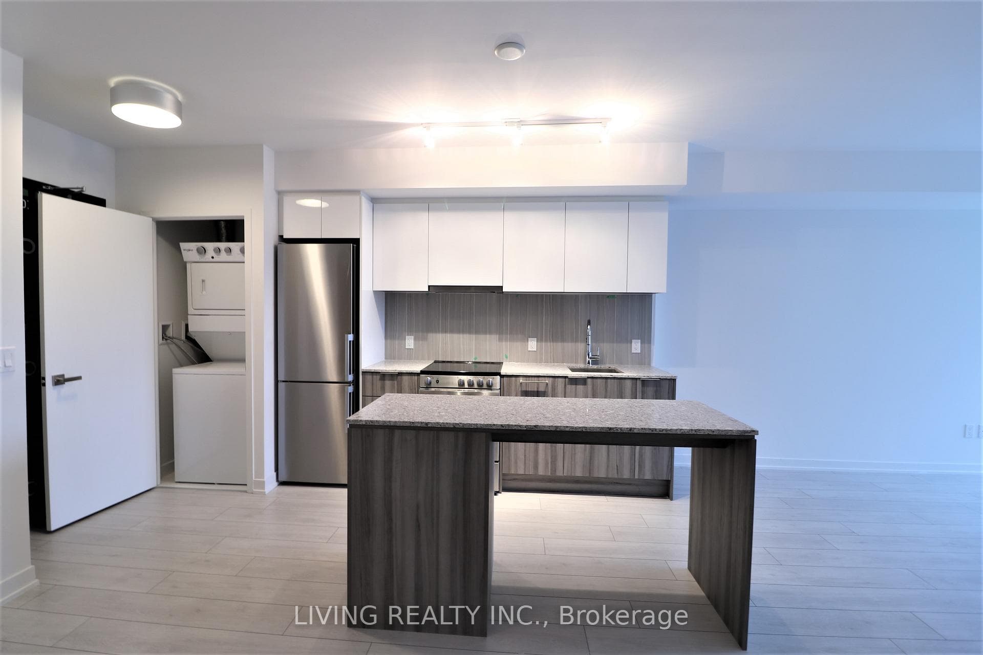 31 Tippett Road Unit 529 photo 2