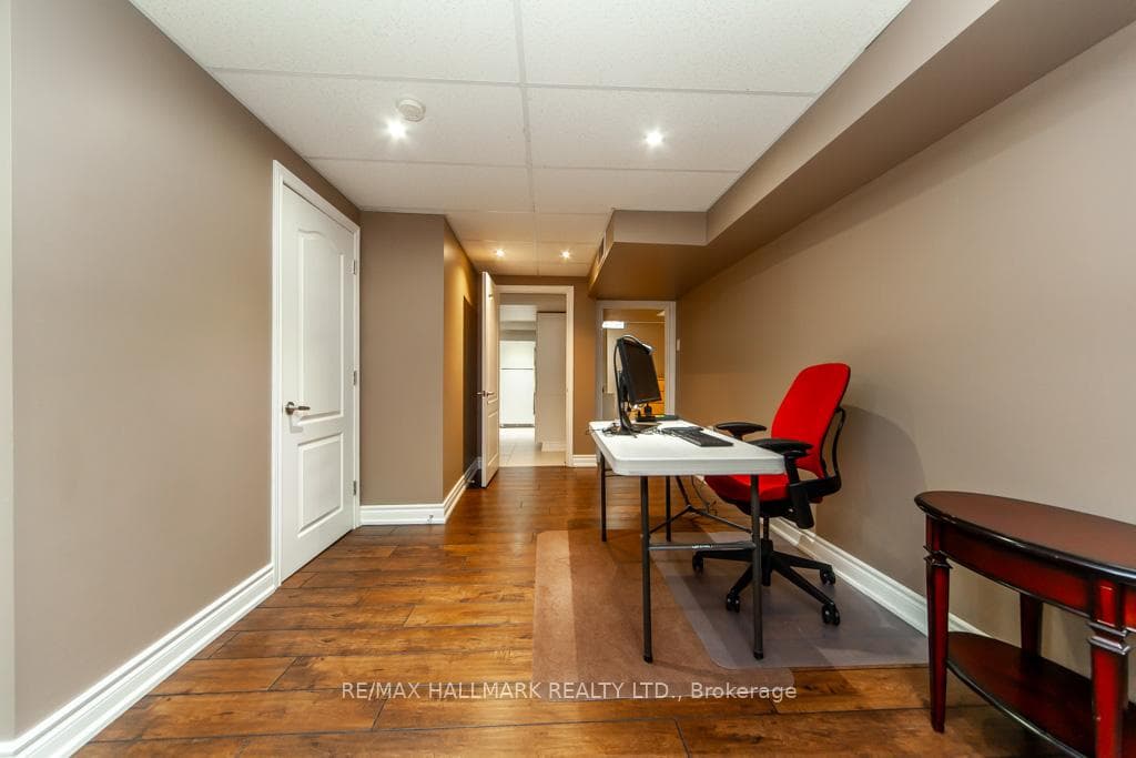 73 Armitage Crescent photo 37