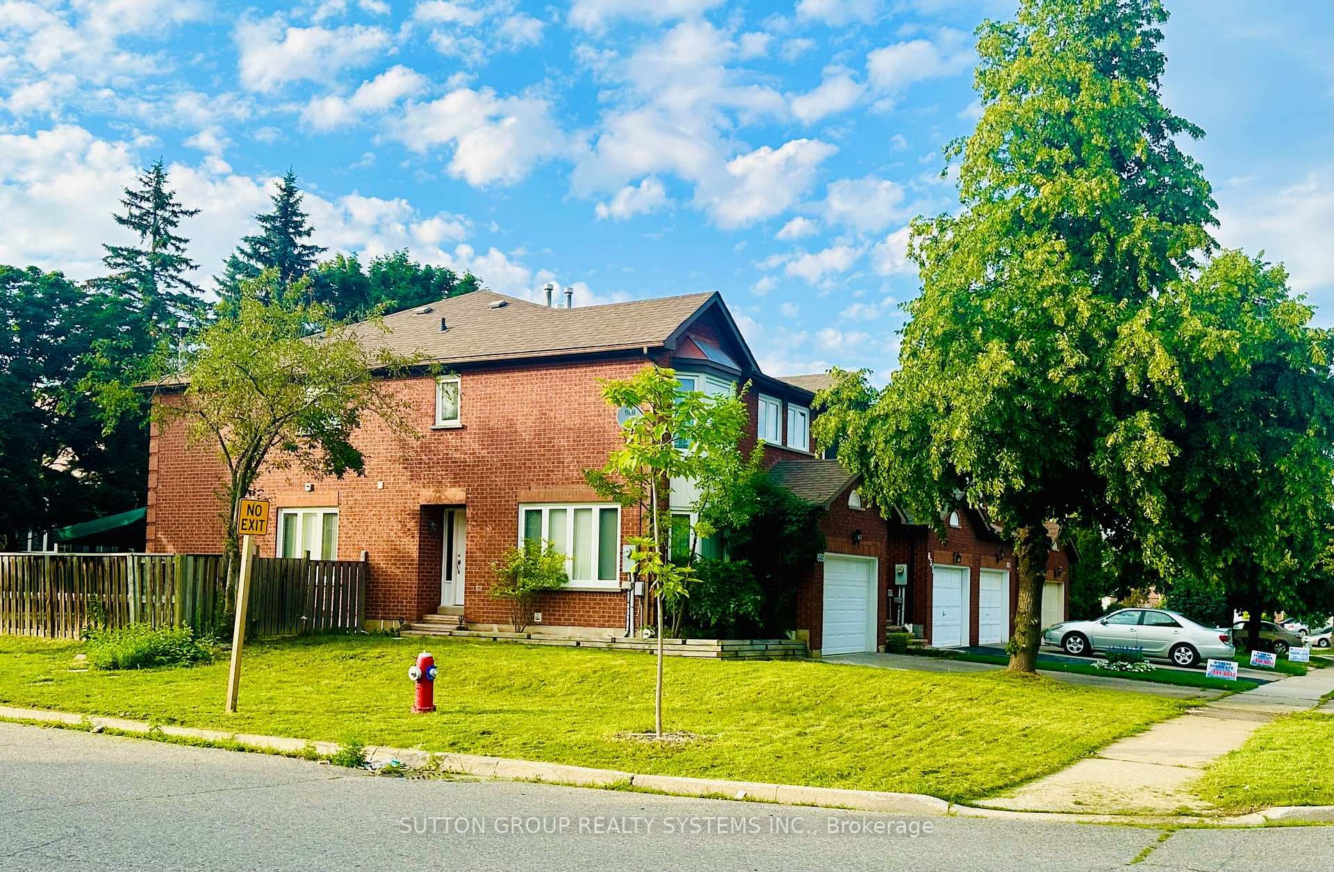 659 Constellation Drive photo 2