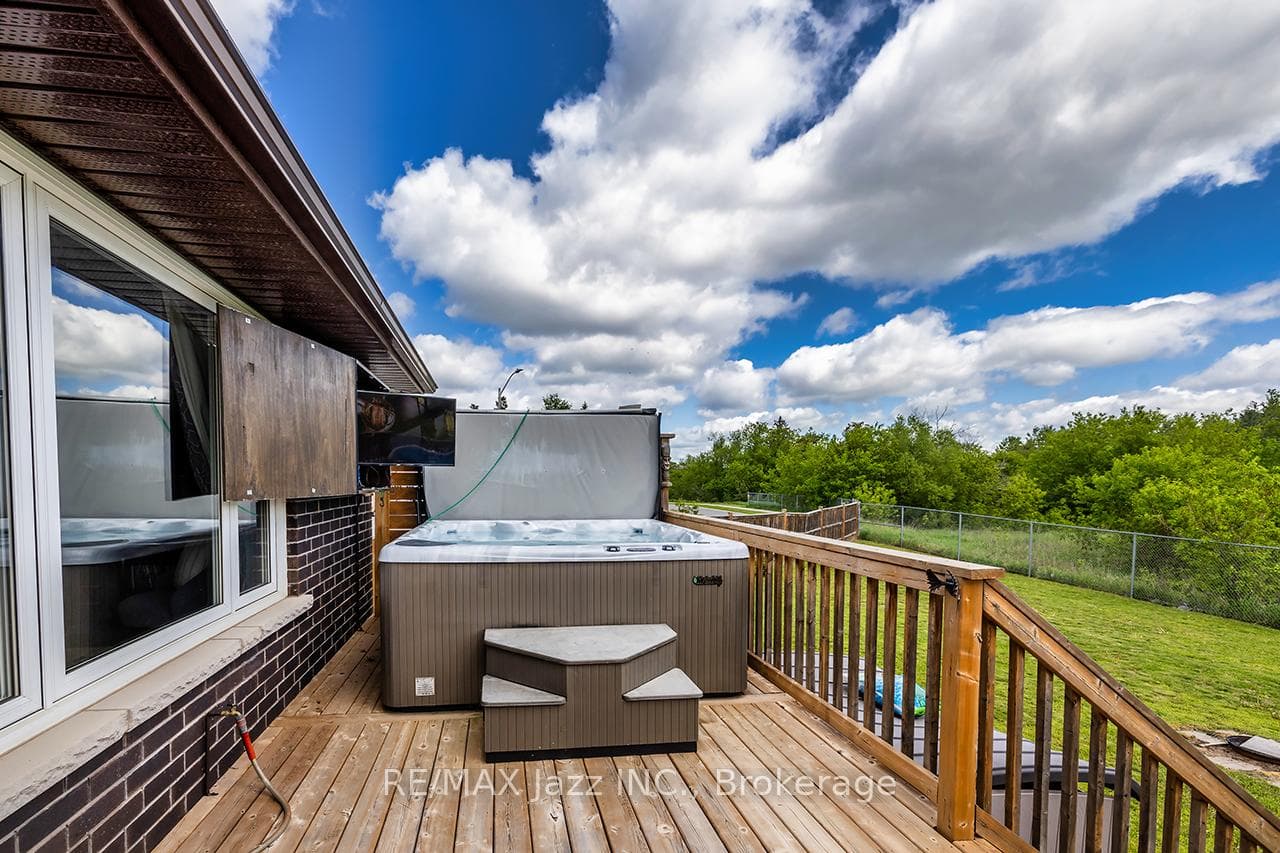 1 MILLPOND Lane photo 36