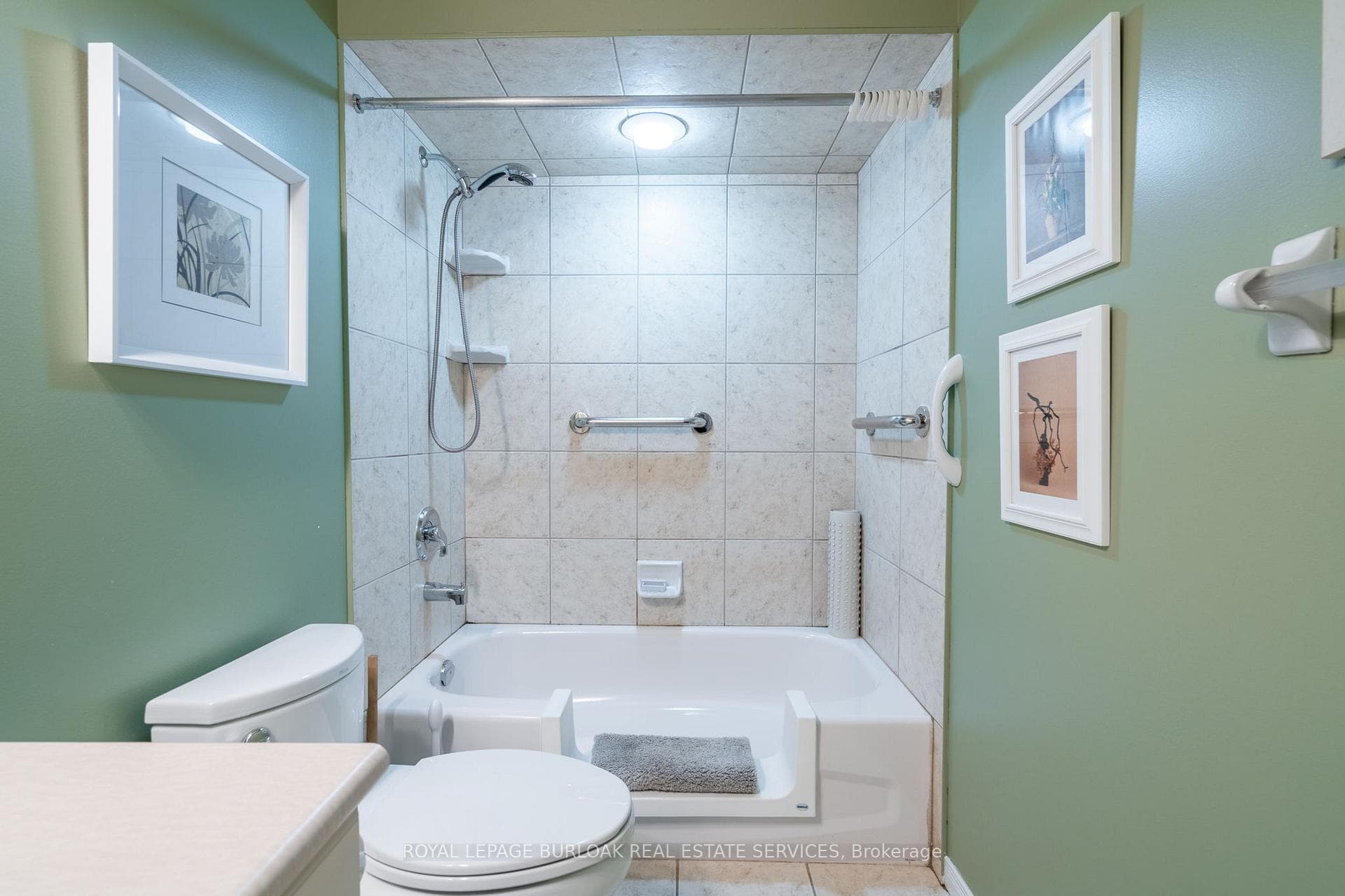 212 Stonehenge Drive Unit 35 photo 16