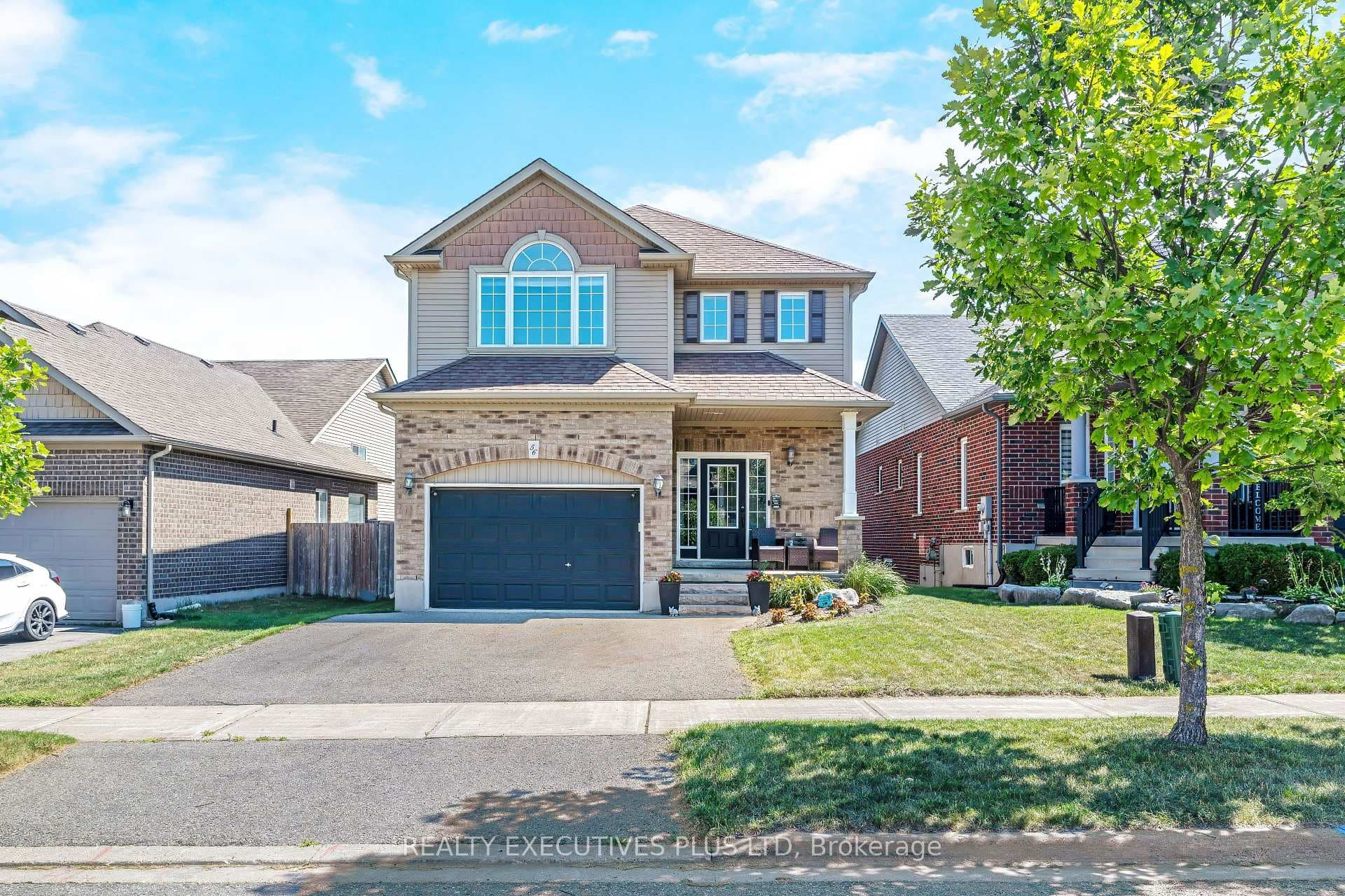 56 Dinnick Crescent photo 2