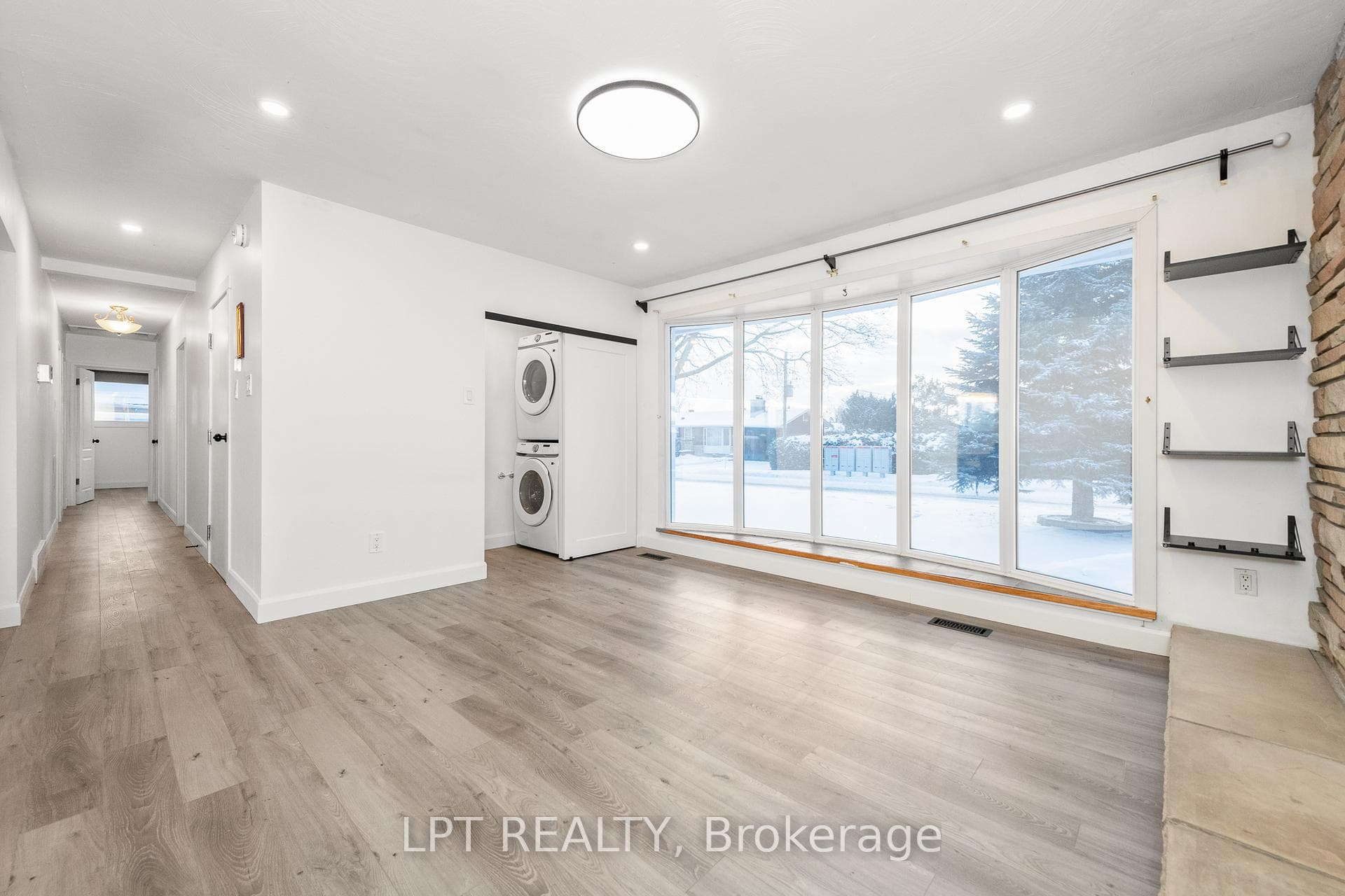 37 Largo Crescent photo 10