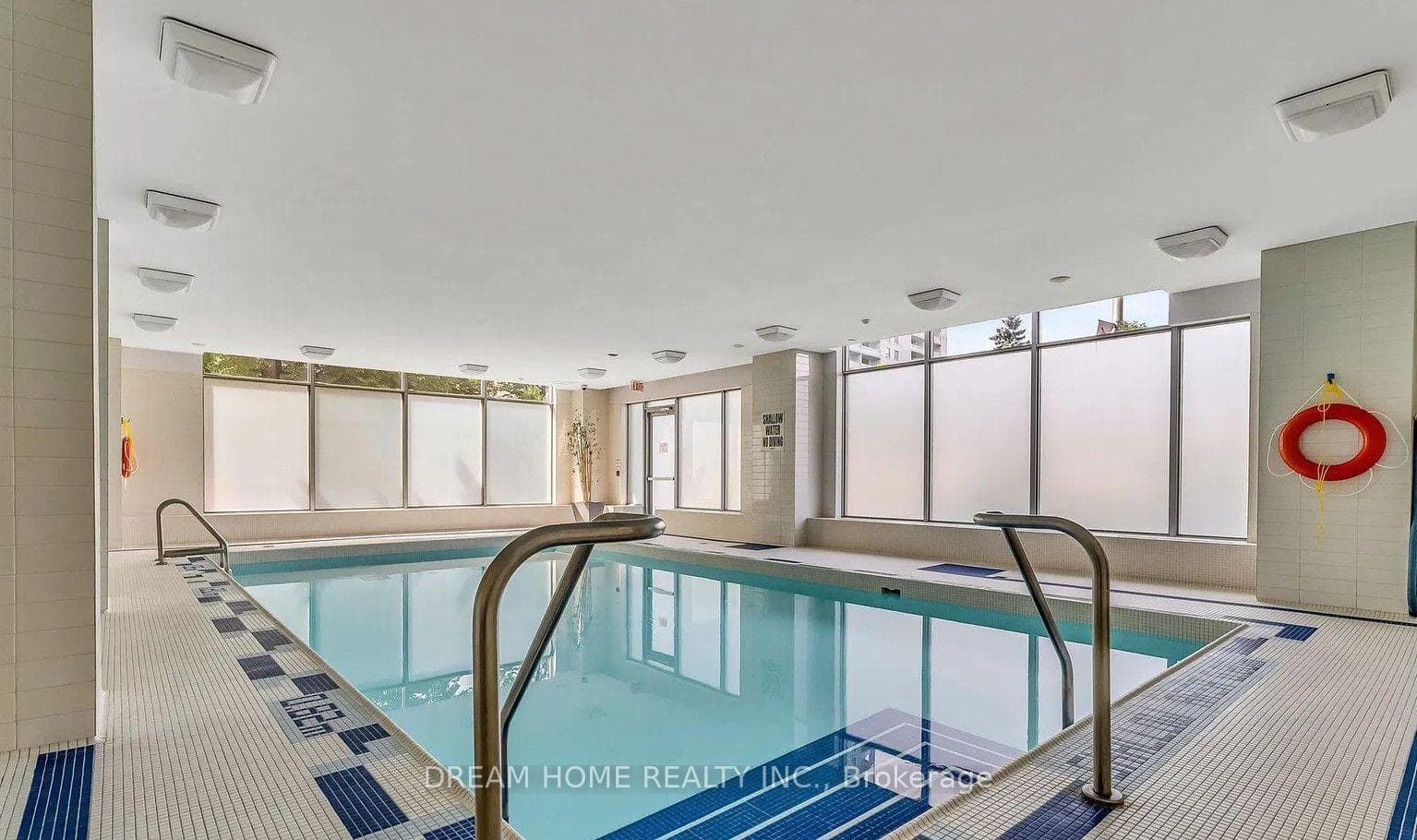 5793 Yonge Street Unit 807 photo 4