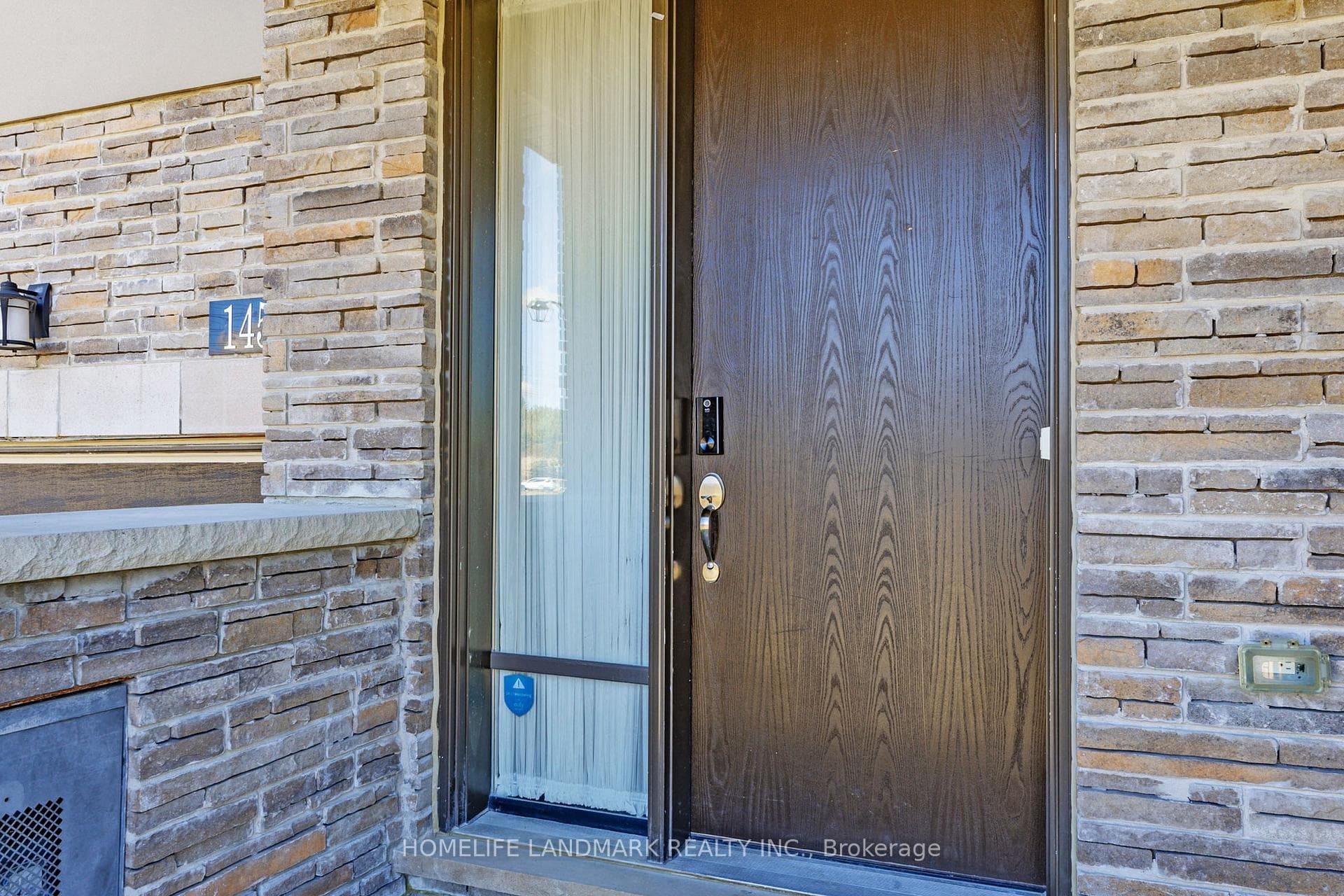 145 Badgerow Way photo 2
