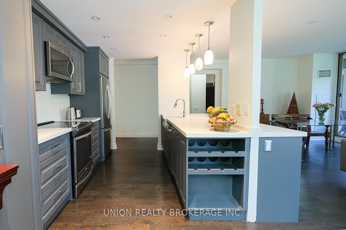 18 William Carson Crescent Unit 217 photo 16