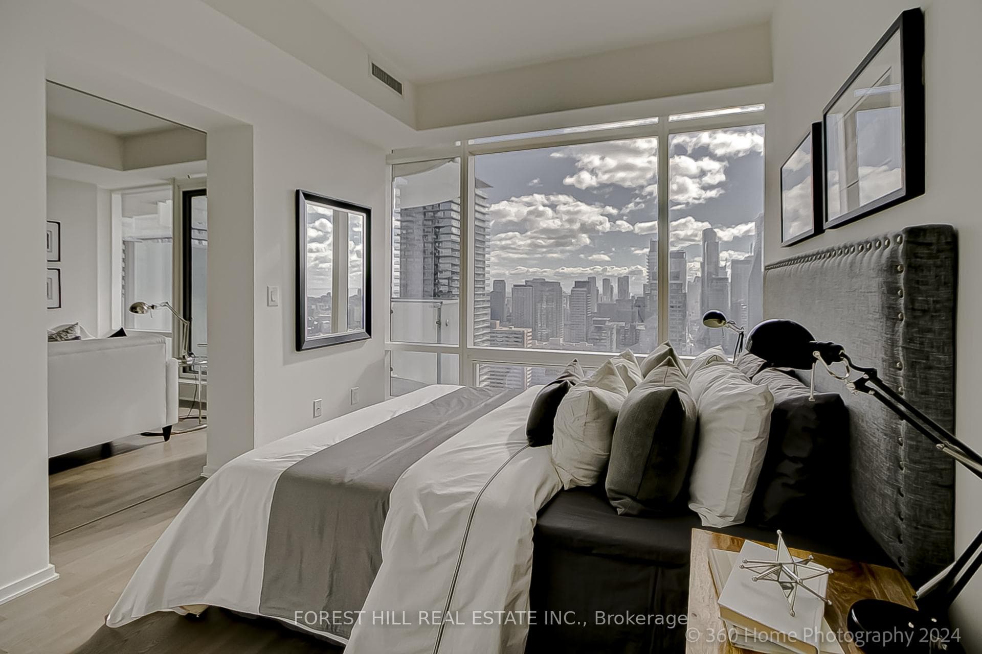 1 Bloor Street Unit 2906 photo 16