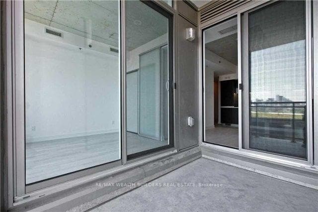 20 Minowan Miikan Lane Unit 829 photo 17