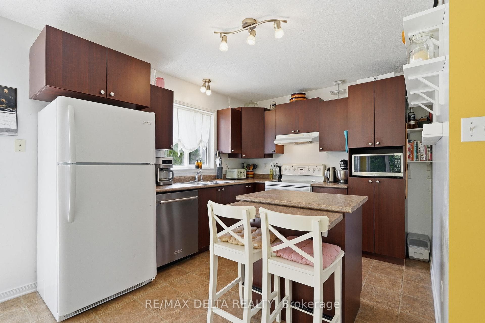 123 Panorama Avenue photo 12