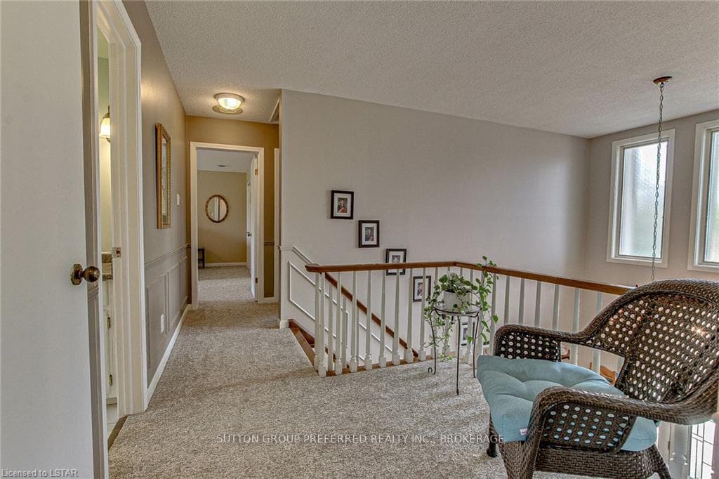 86 GREENBRIER Crescent photo 17