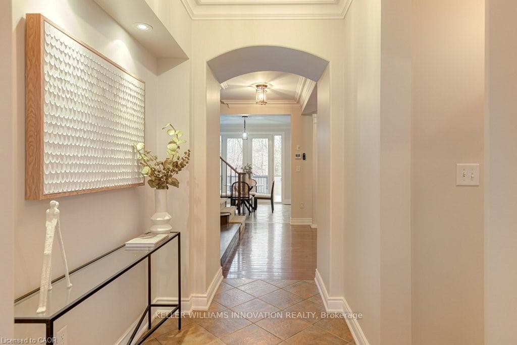111 Glazebrook Crescent photo 6