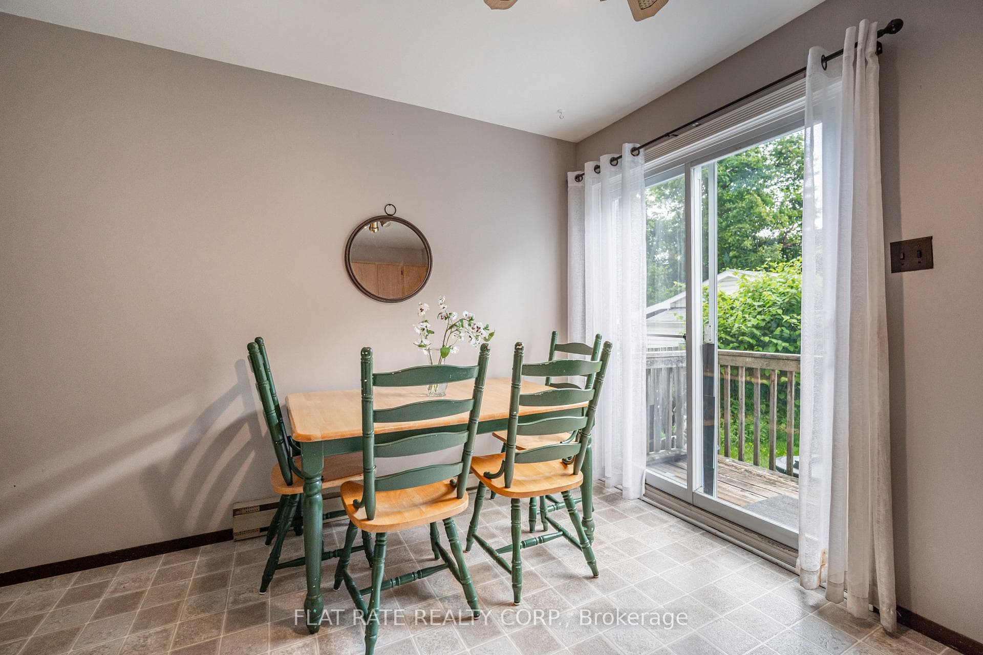 610 GEORGE Street Unit 12 photo 9