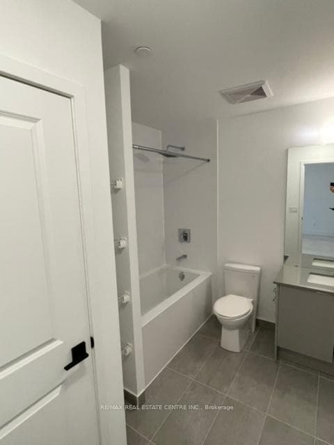 2489 Taunton Road Unit 920 photo 16