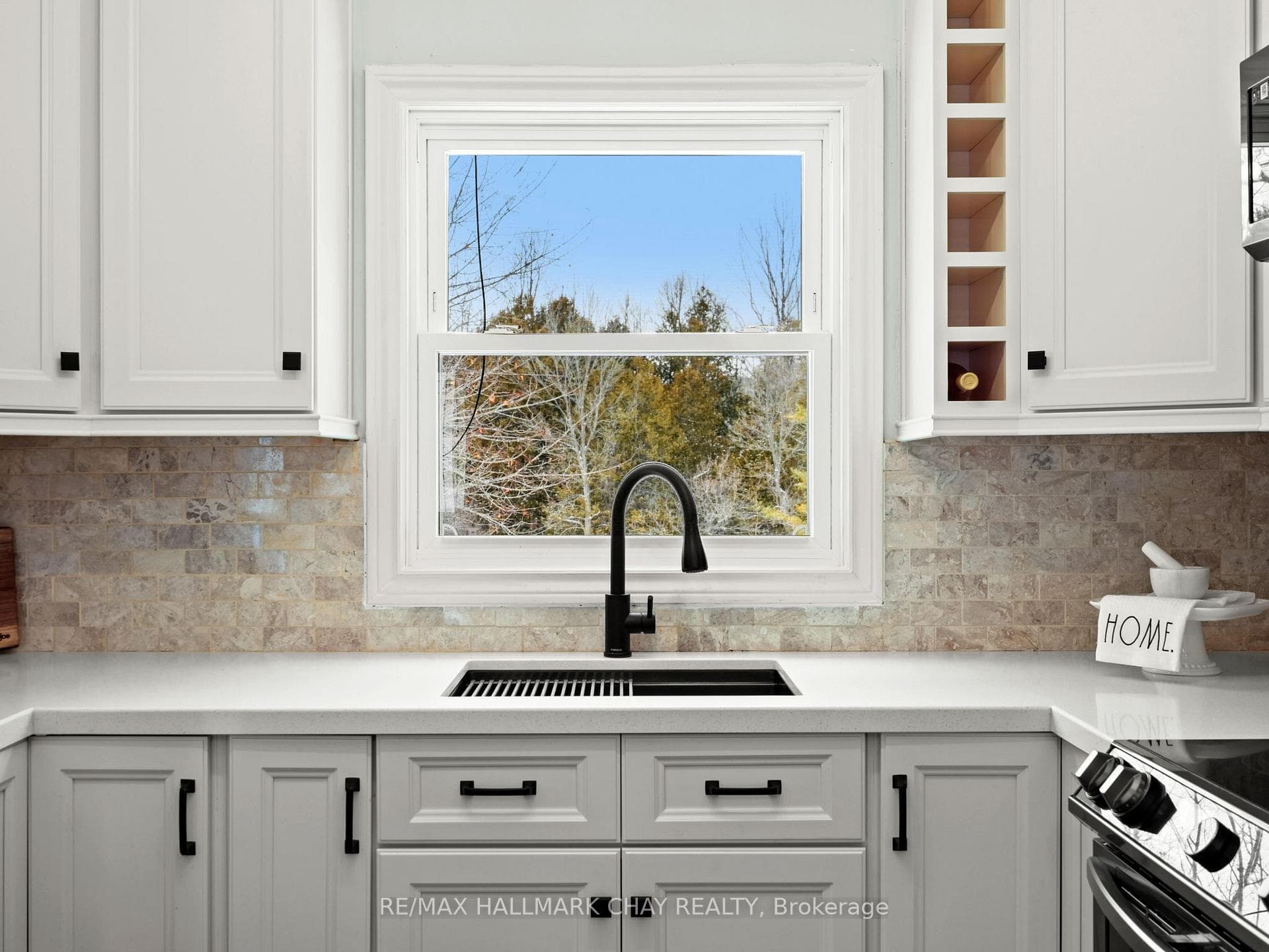 1 Pine River Crescent photo 9