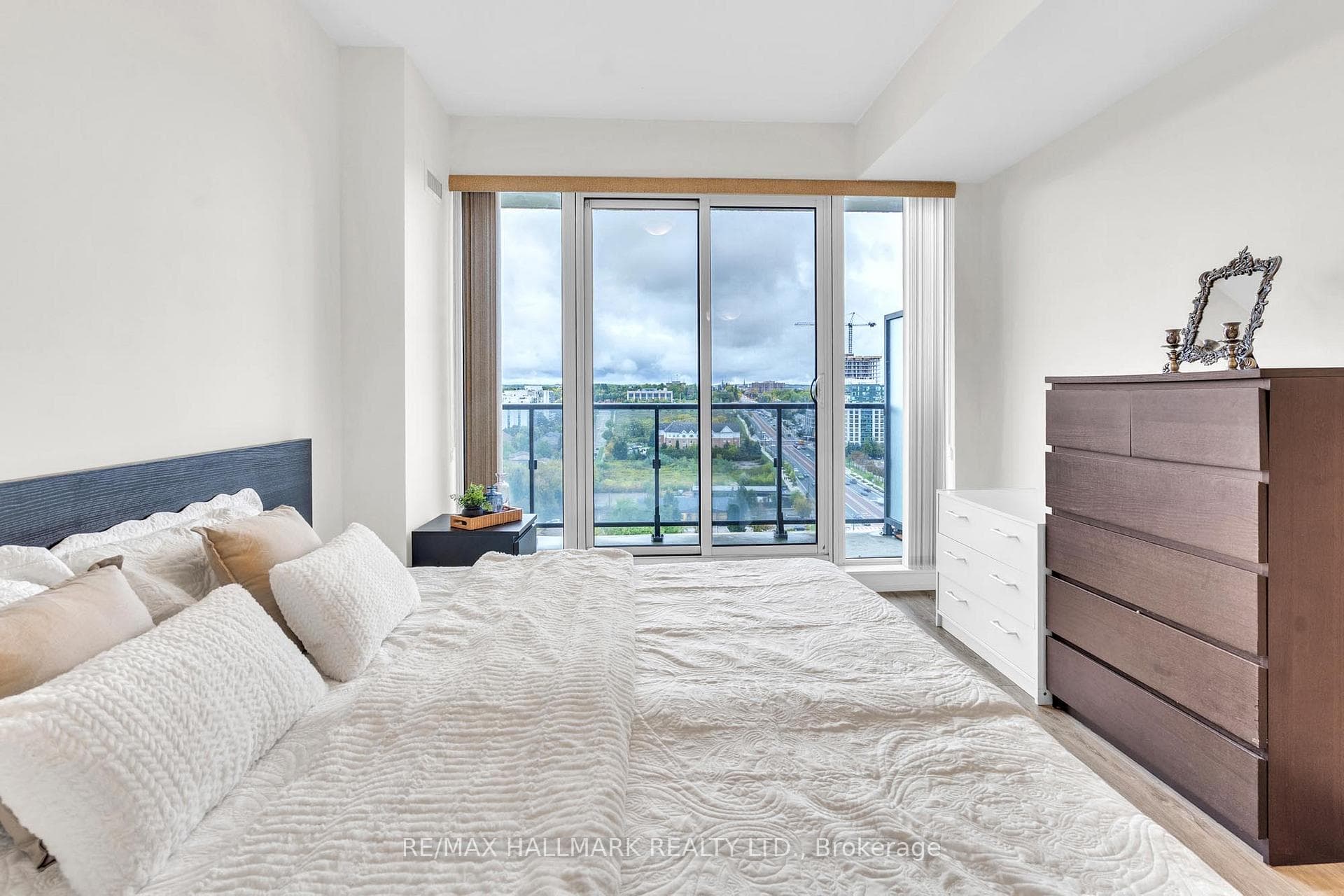 9608 Yonge Street Unit 1609A photo 21
