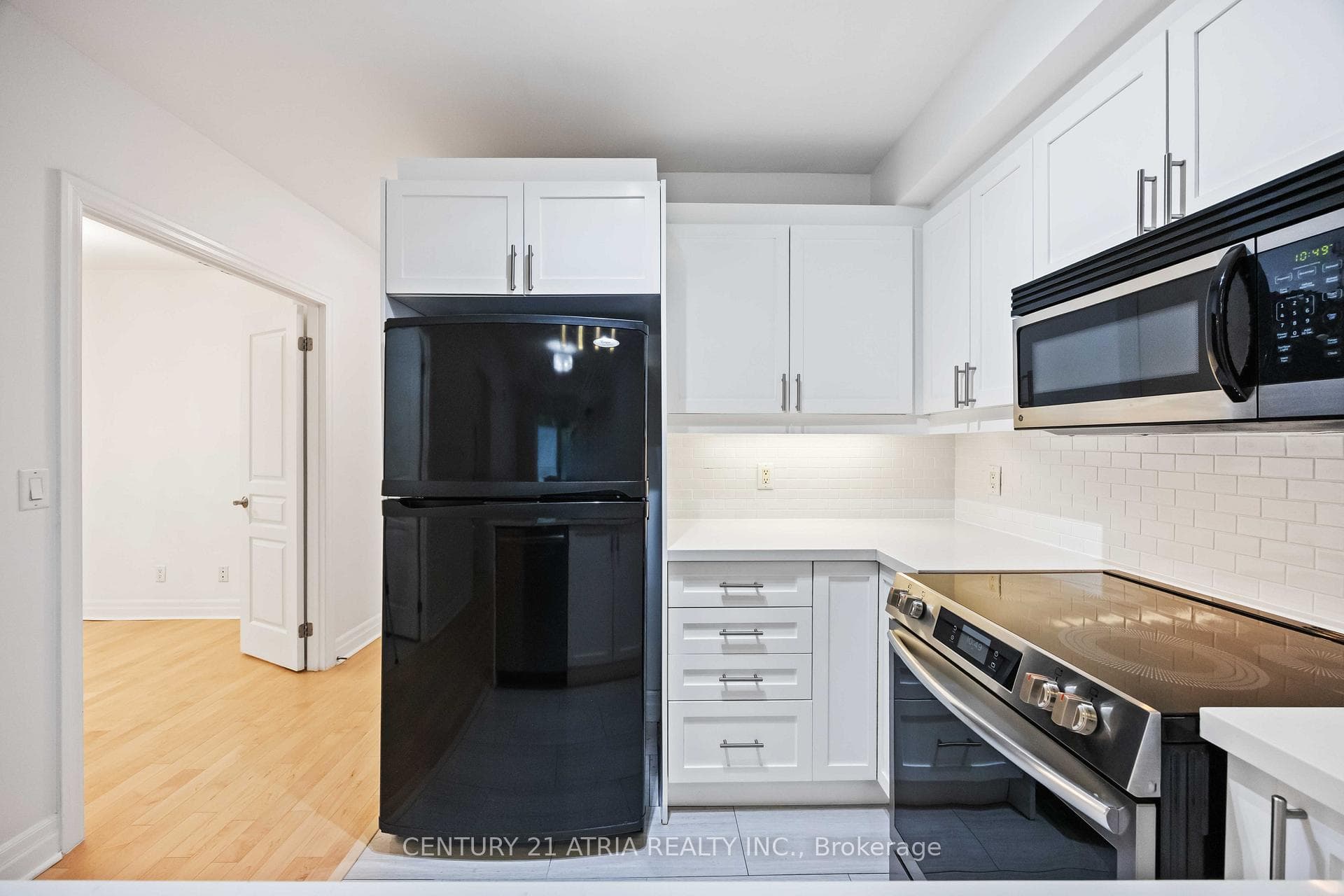 1801 Bayview Avenue Unit 107 photo 15