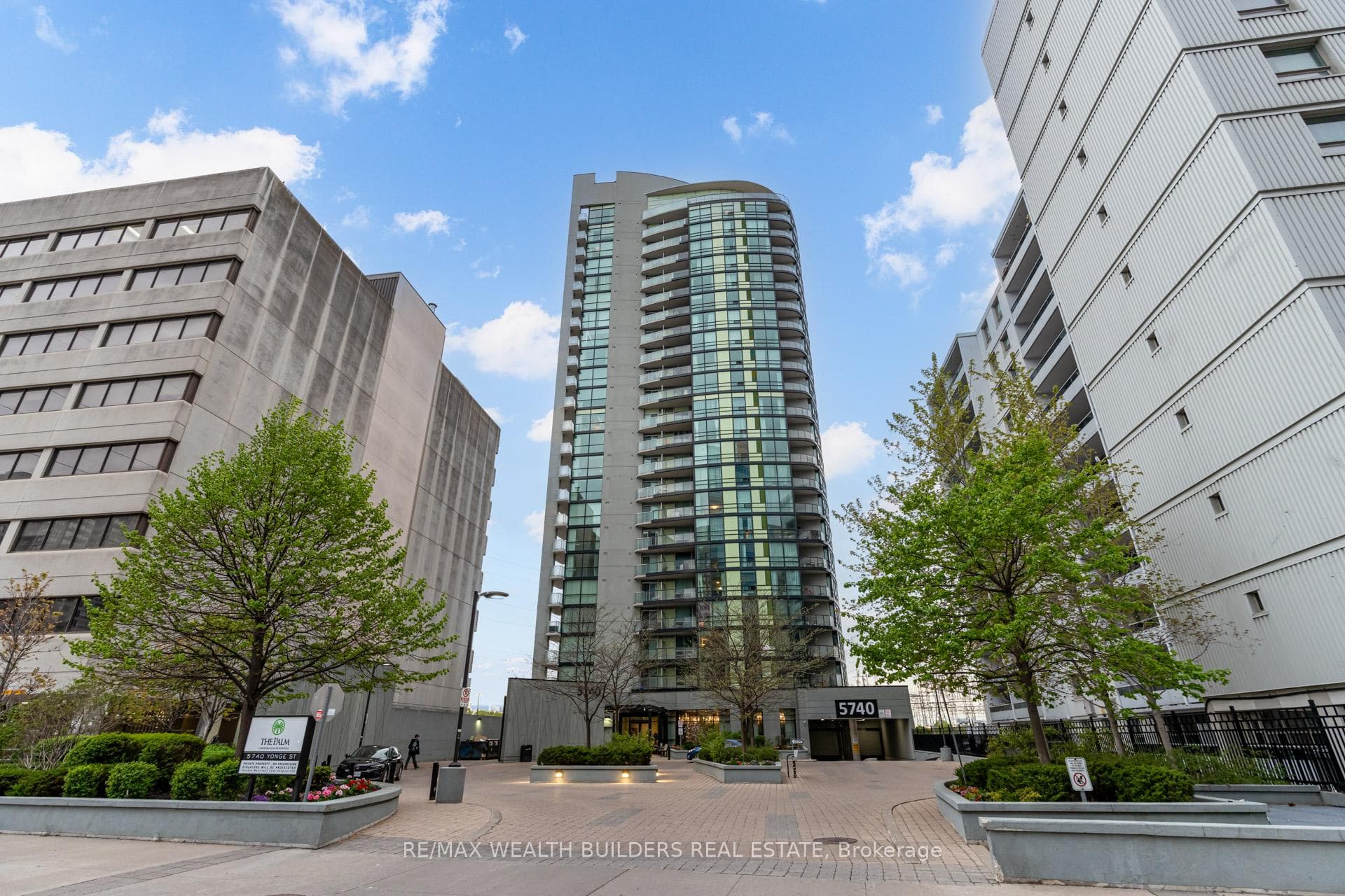 5740 Yonge Street Unit 1007 photo 3