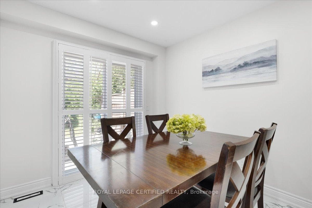 121 Genesee Drive photo 8