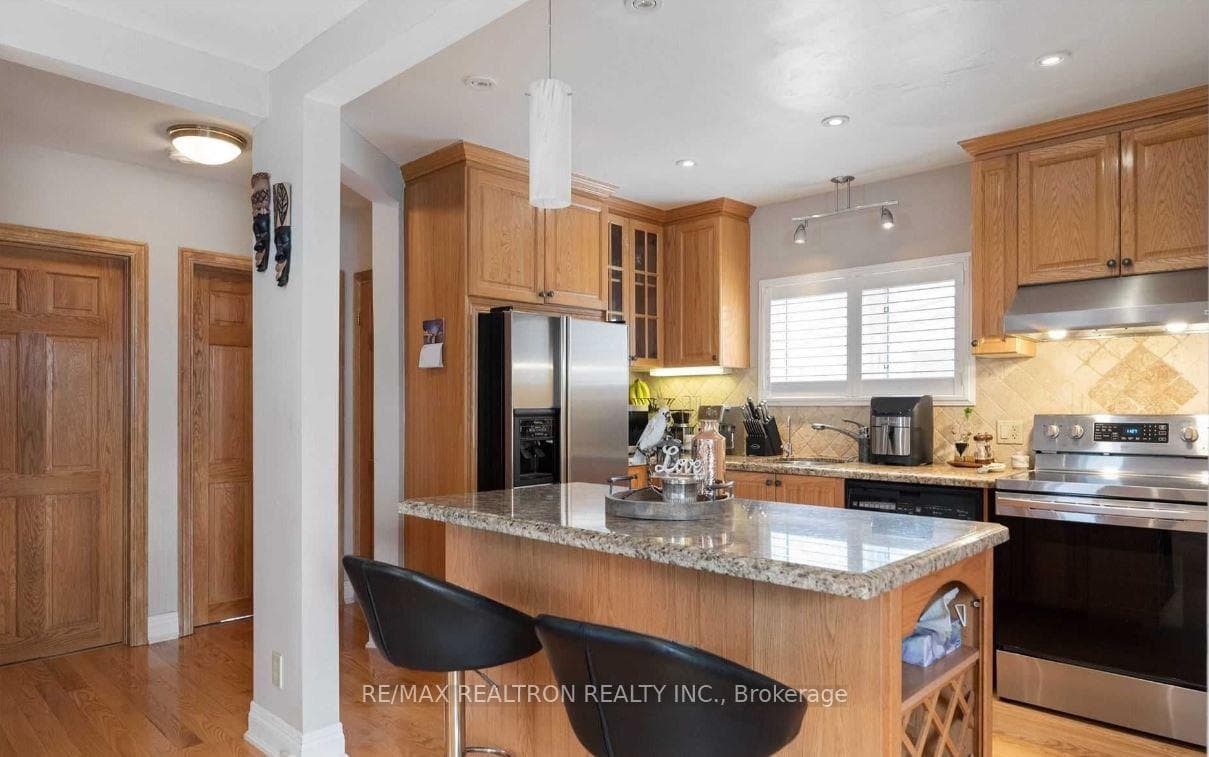 473 Vaughan Road photo 6