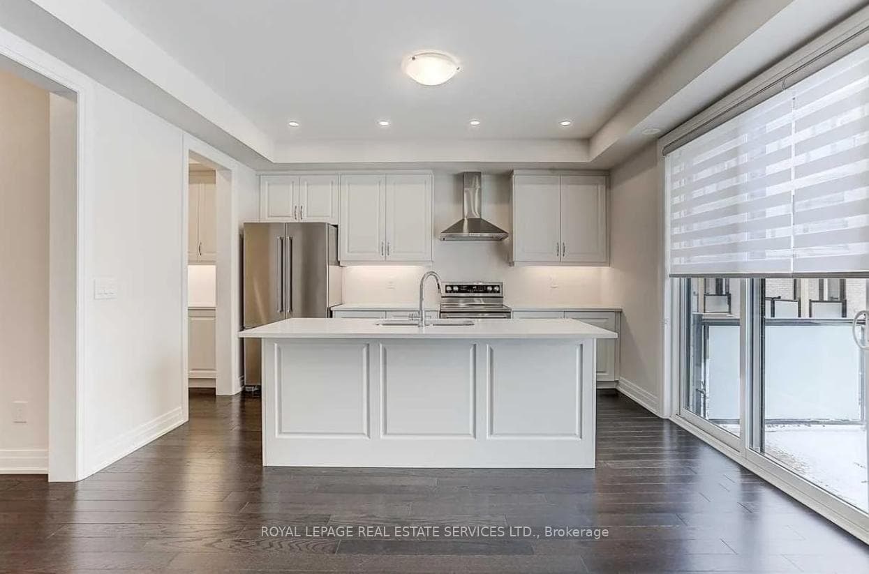 513 New England Court photo 7