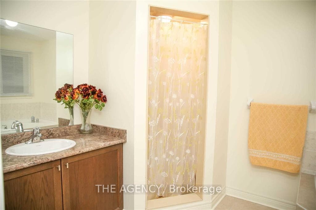 647 Mockridge Terrace photo 14