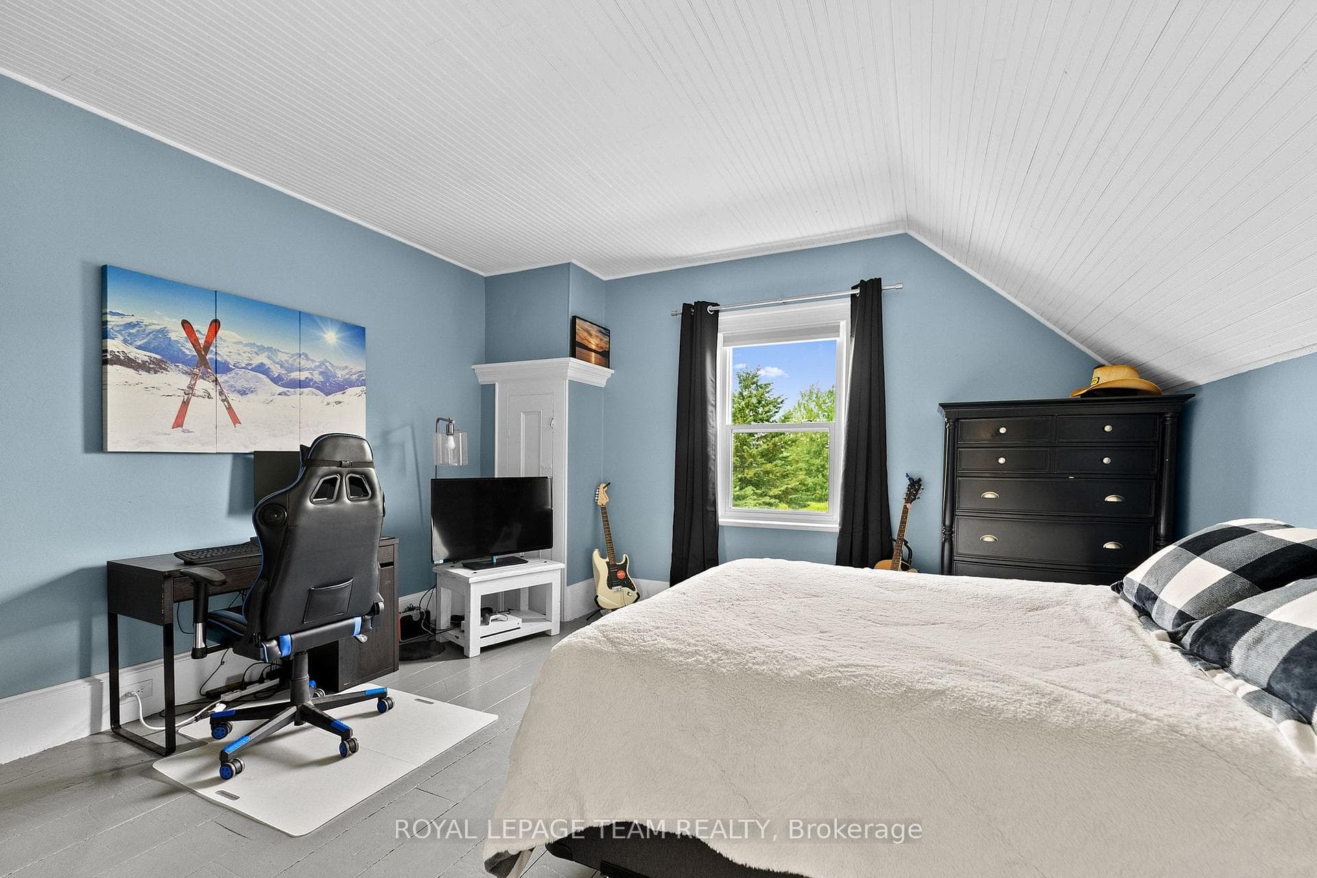 620 Yantha Road Unit A photo 29