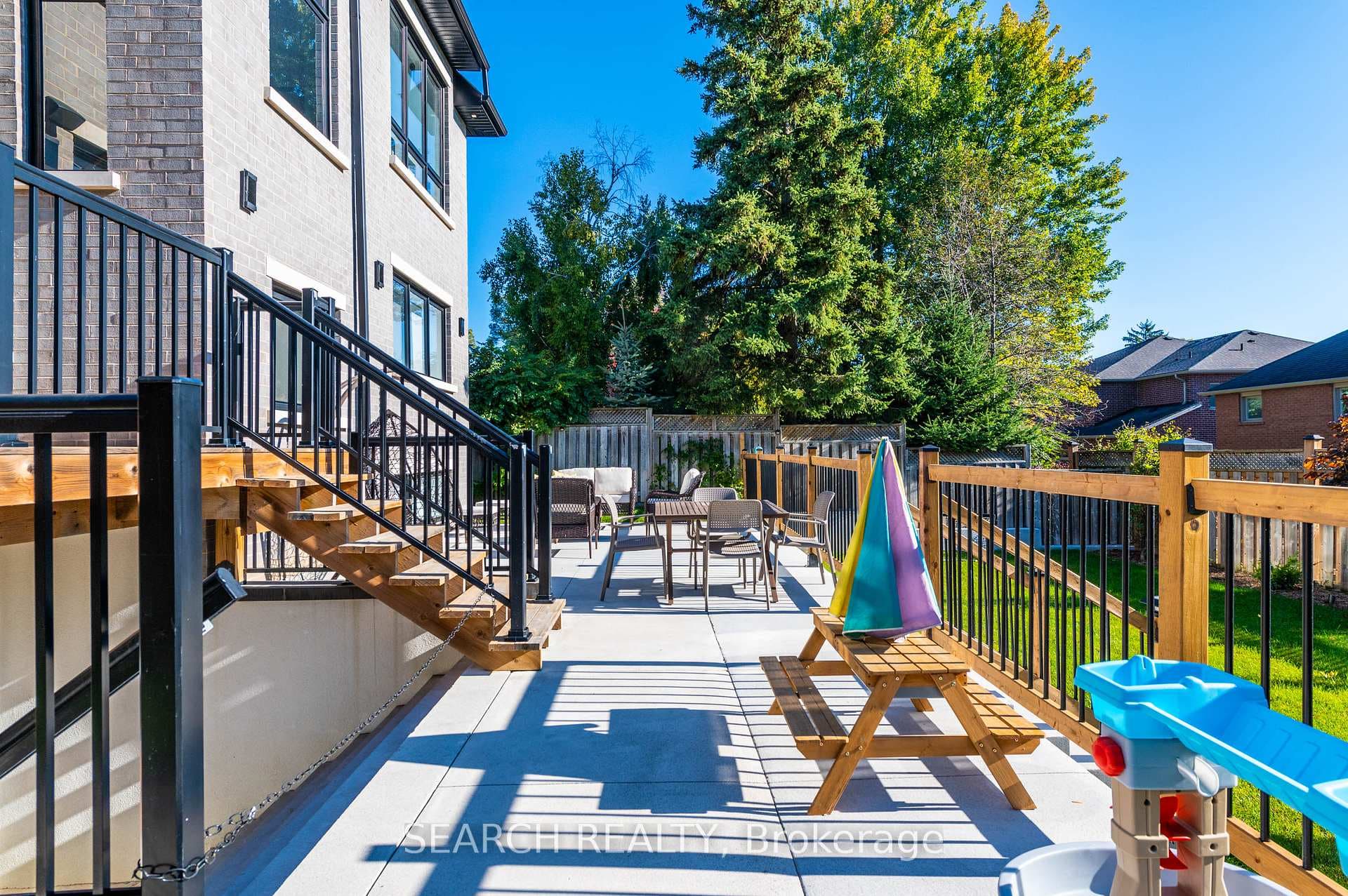 1297 Canterbury Road photo 32