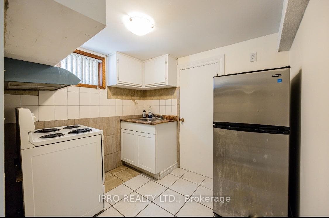 1488 Wilson Avenue photo 20
