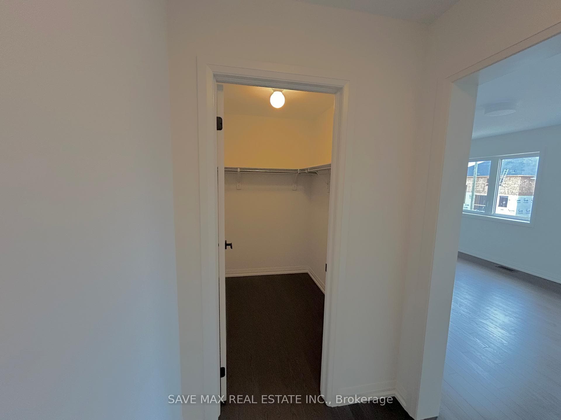 58 Sandhill Crescent photo 17