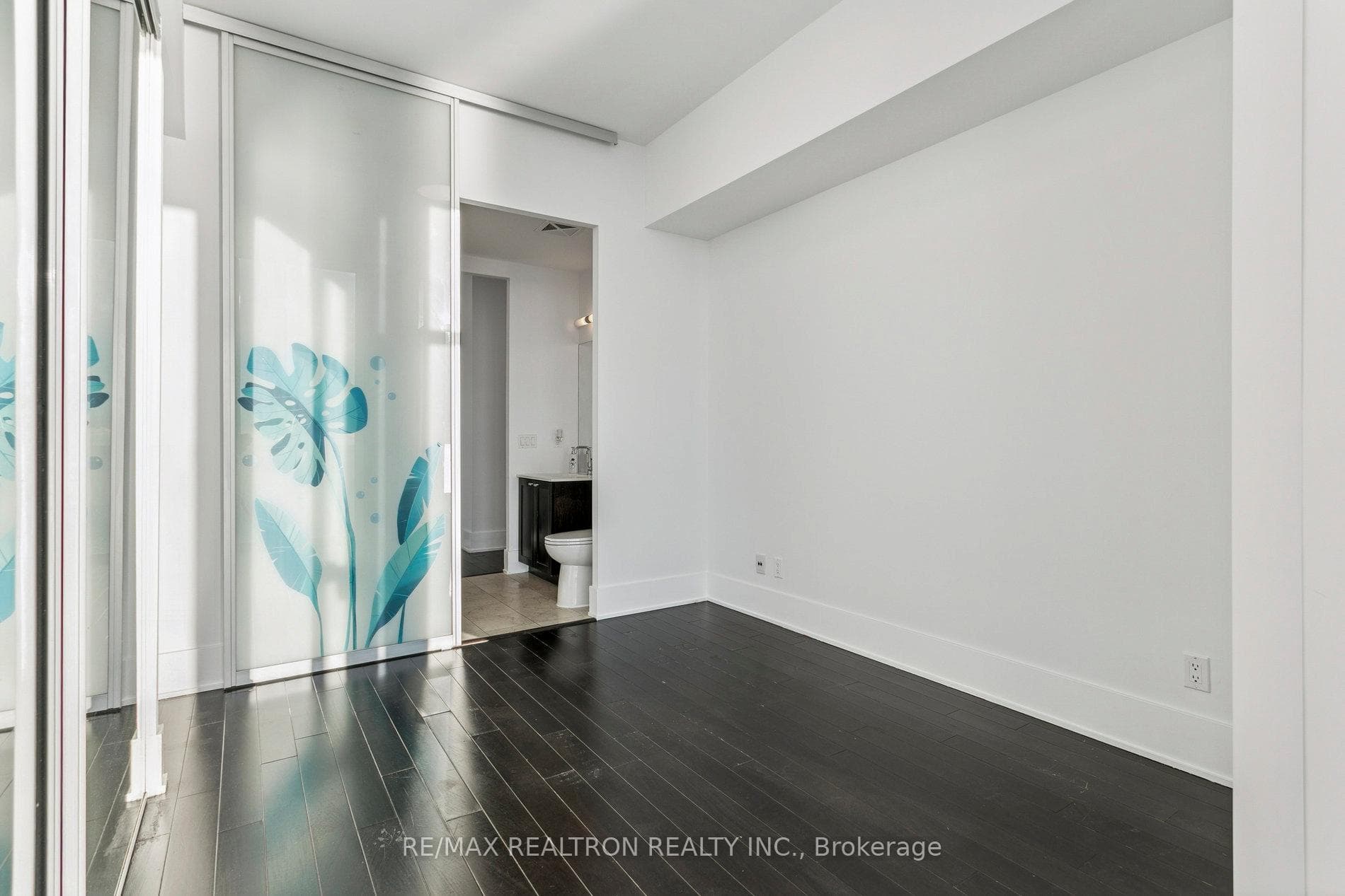 103 The Queensway N/A Unit 2805 photo 18