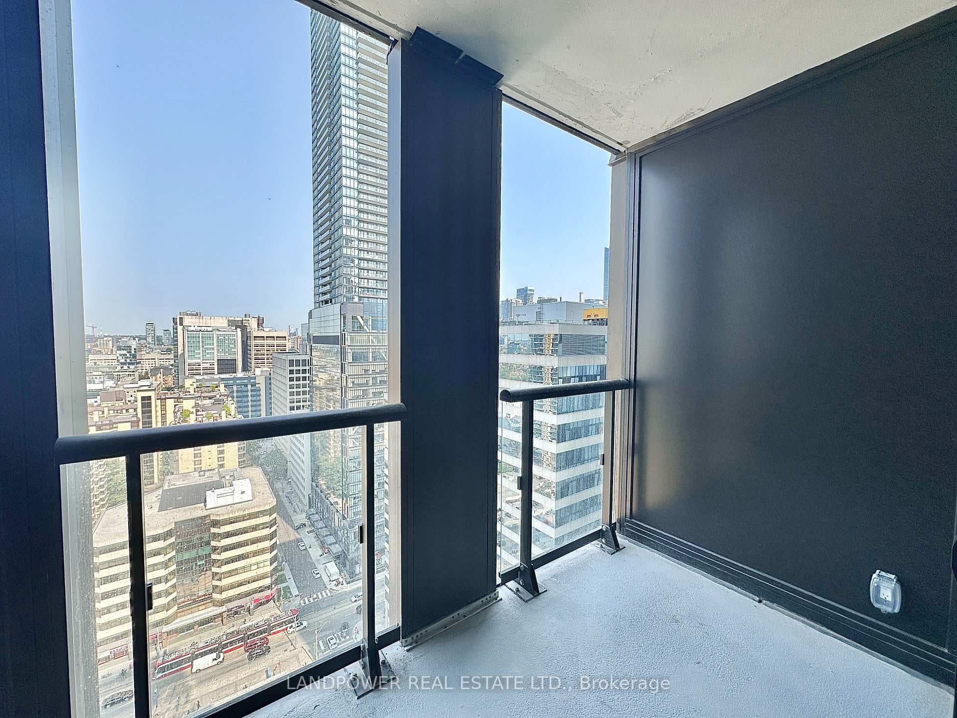 238 Simcoe Street Unit 2401 photo 5
